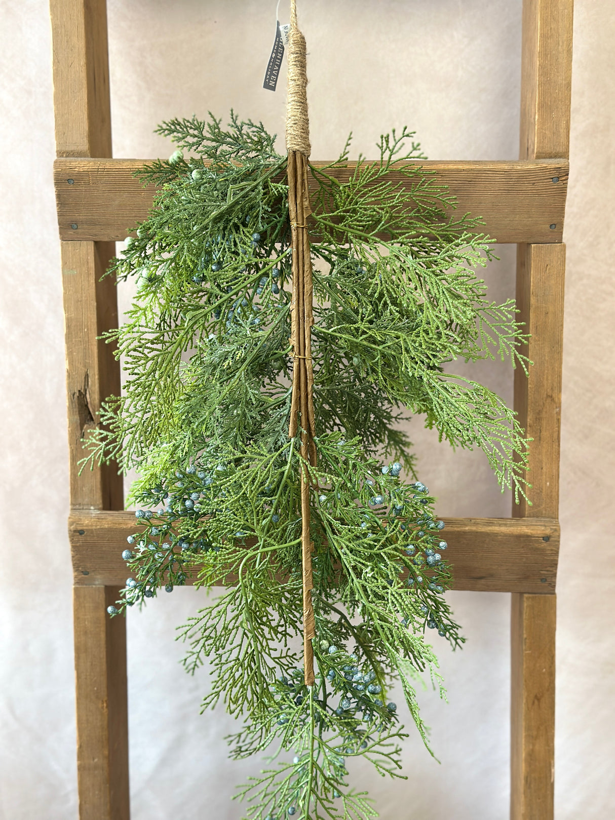 28" Beautiful Juniper Pine Teardrop