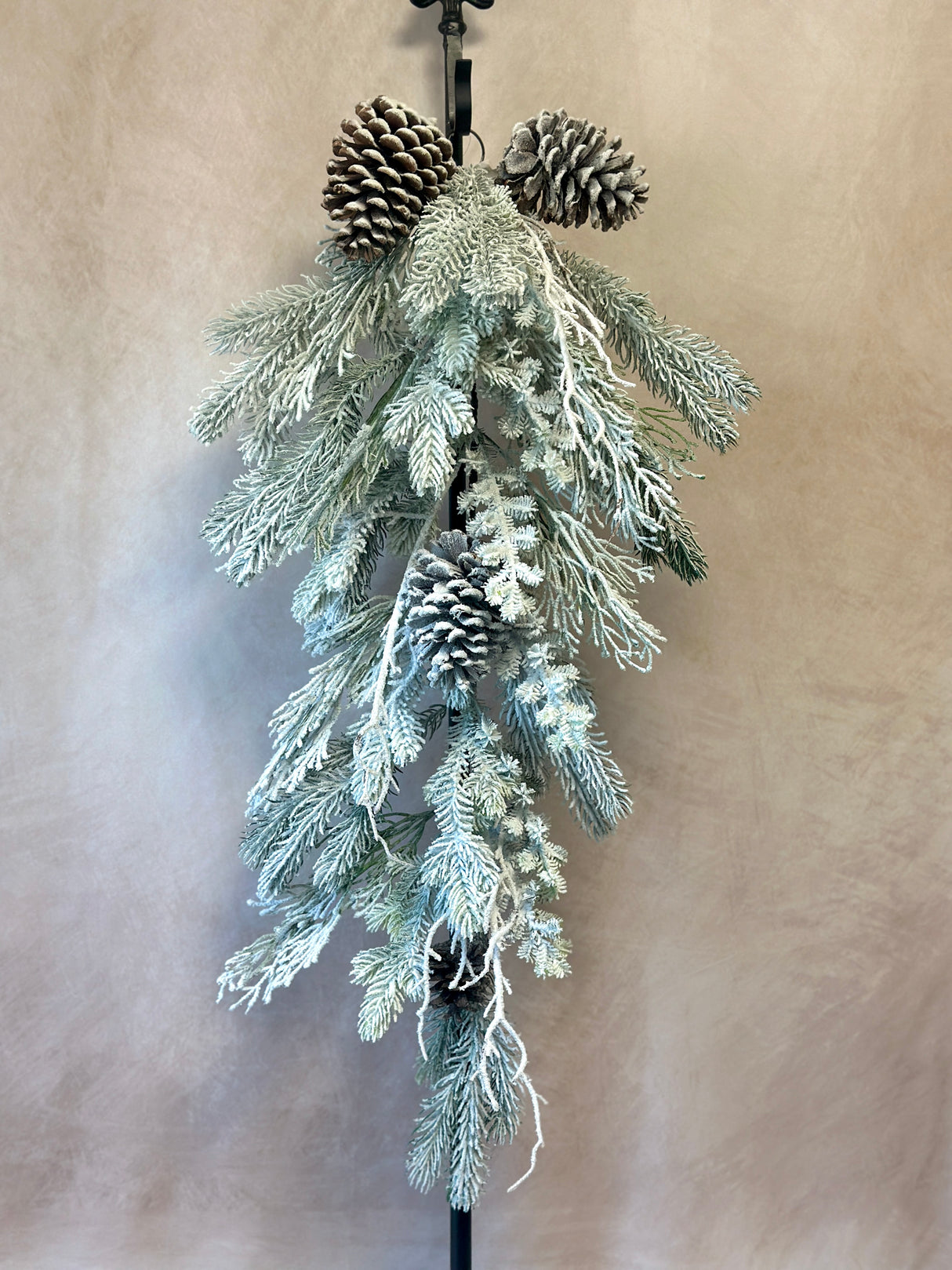 31" Snowfall Pine Teardrop