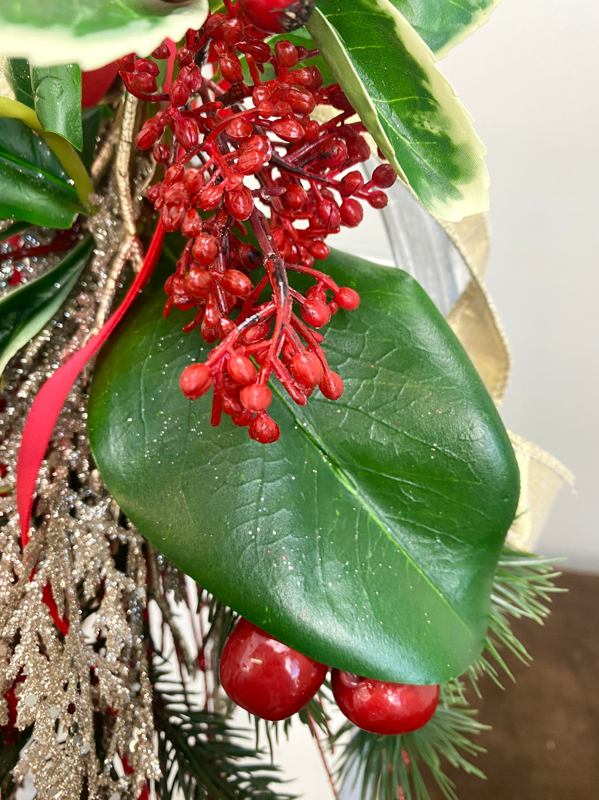 26" Glisten and Sparkle Lantern Swag