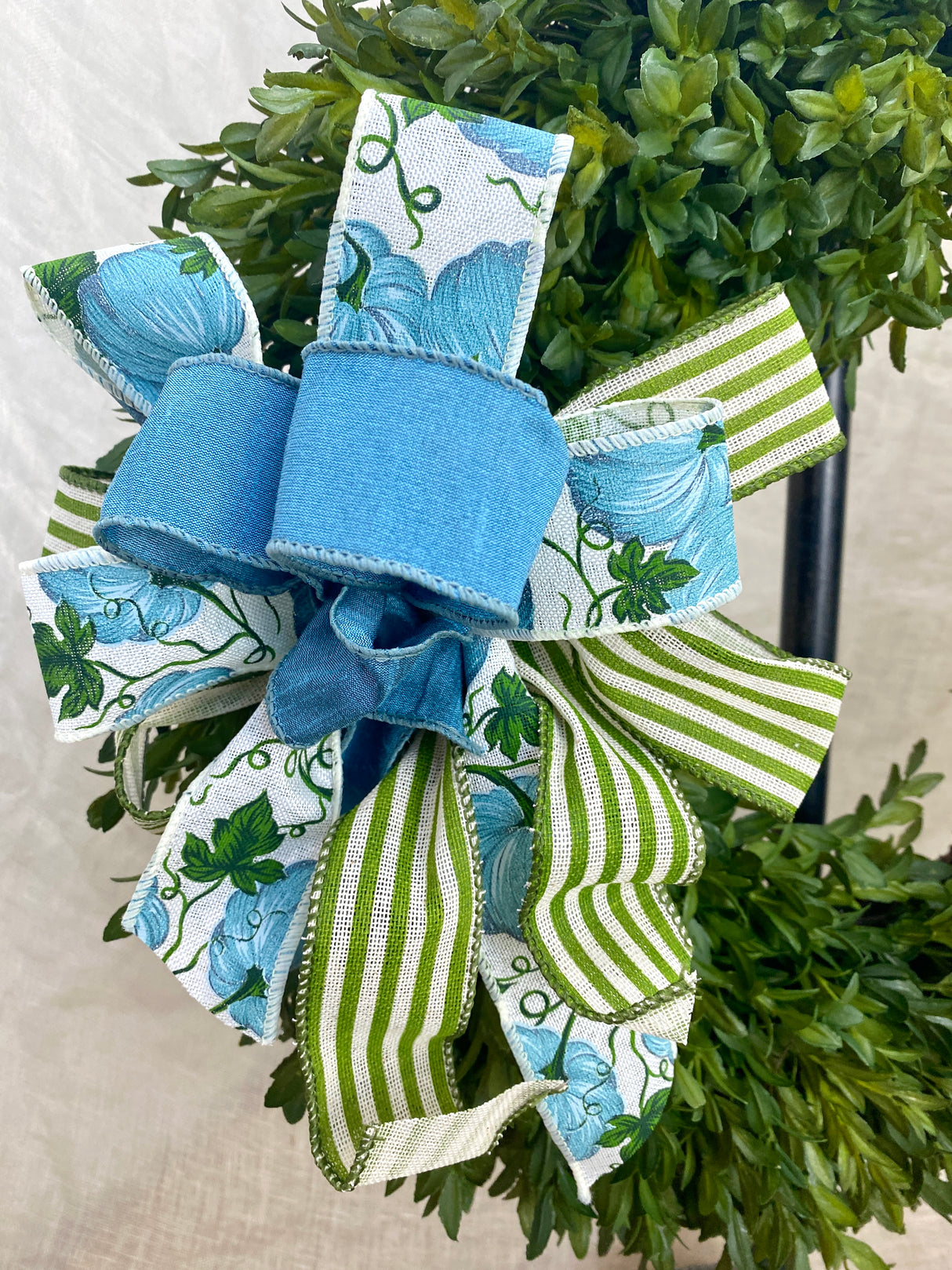 11" Pumpkin Woods Bow