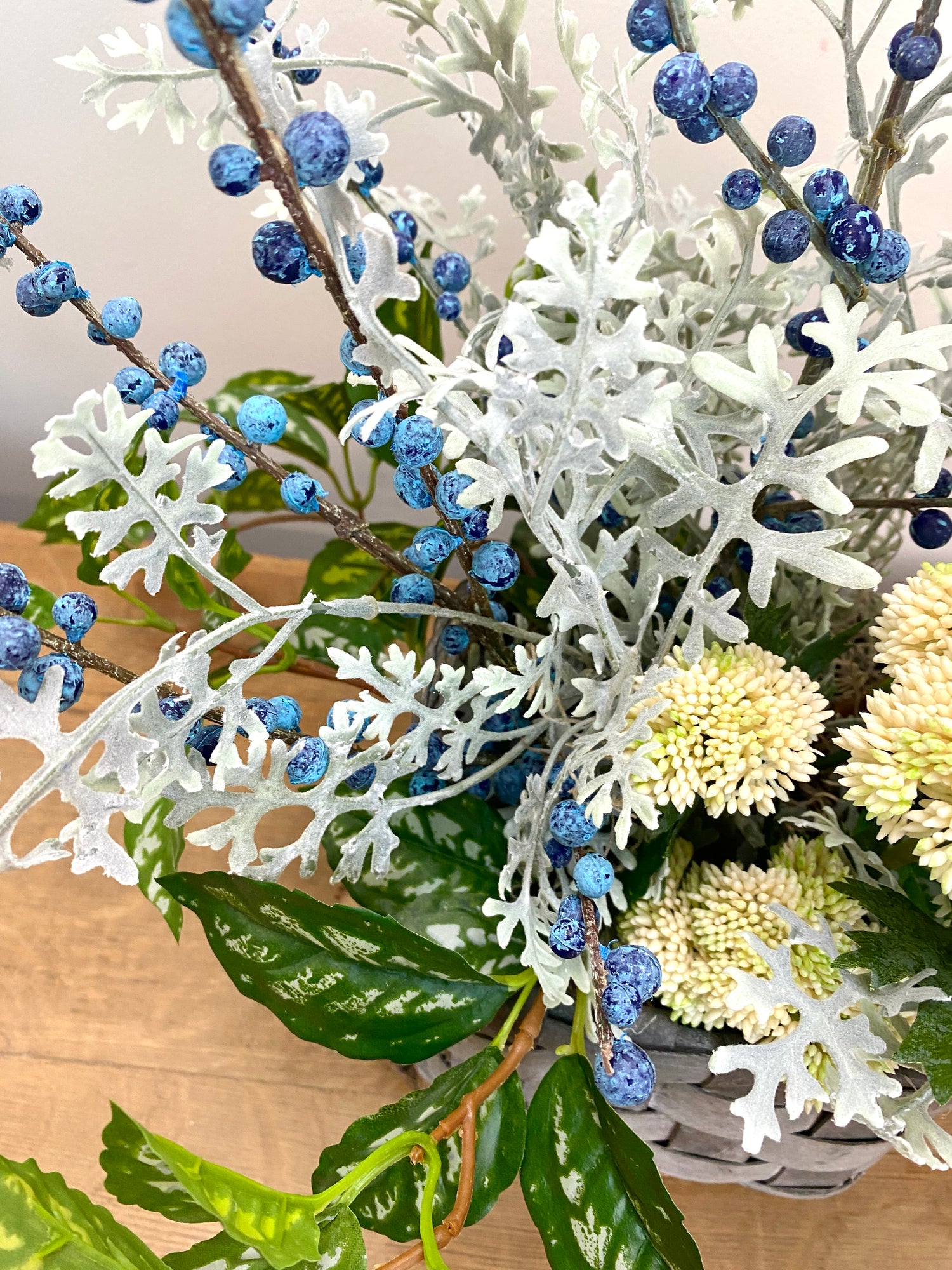 21" Along the Roadside Centerpiece