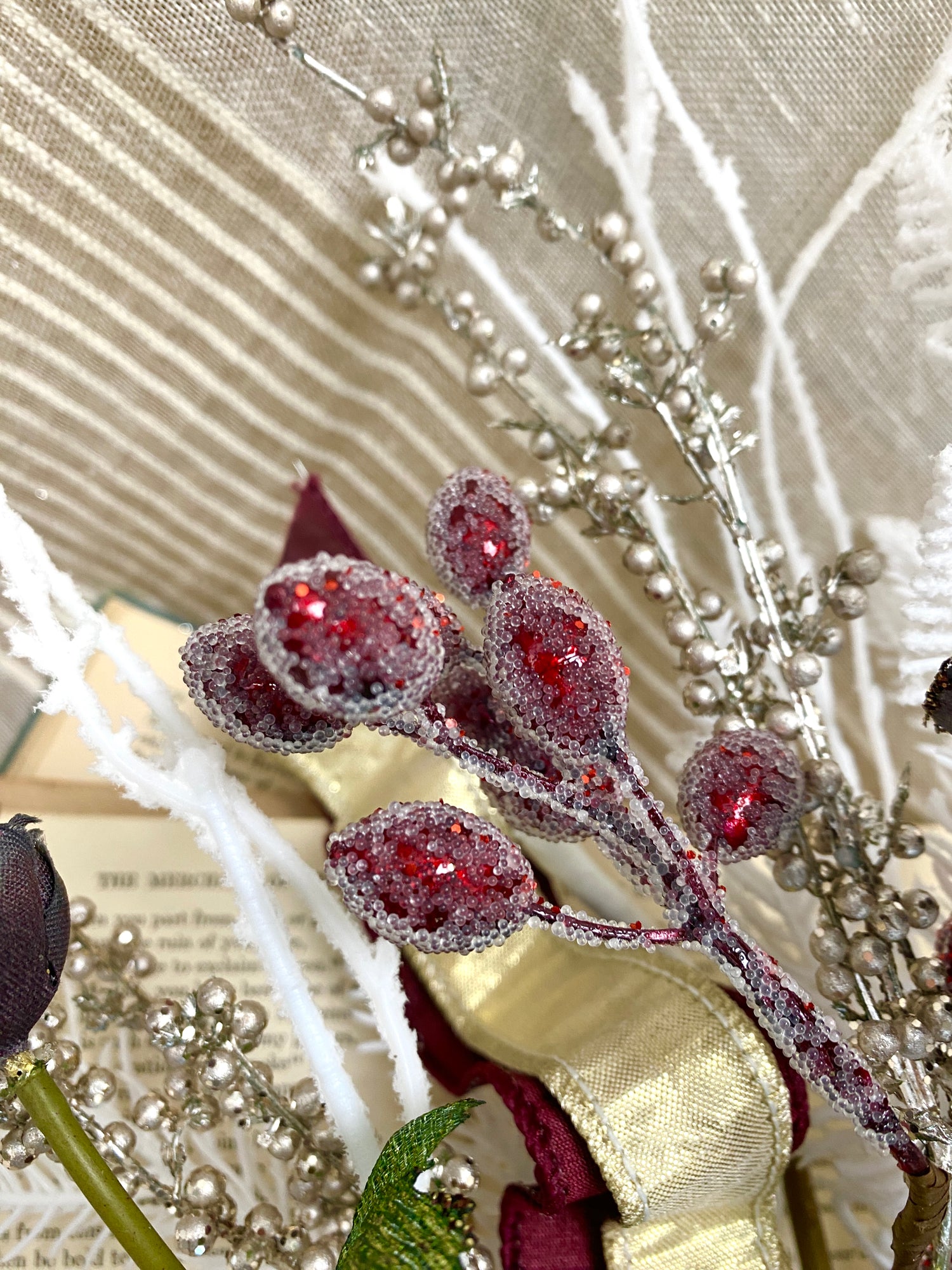 30" Shimmer Of Christmas Swag