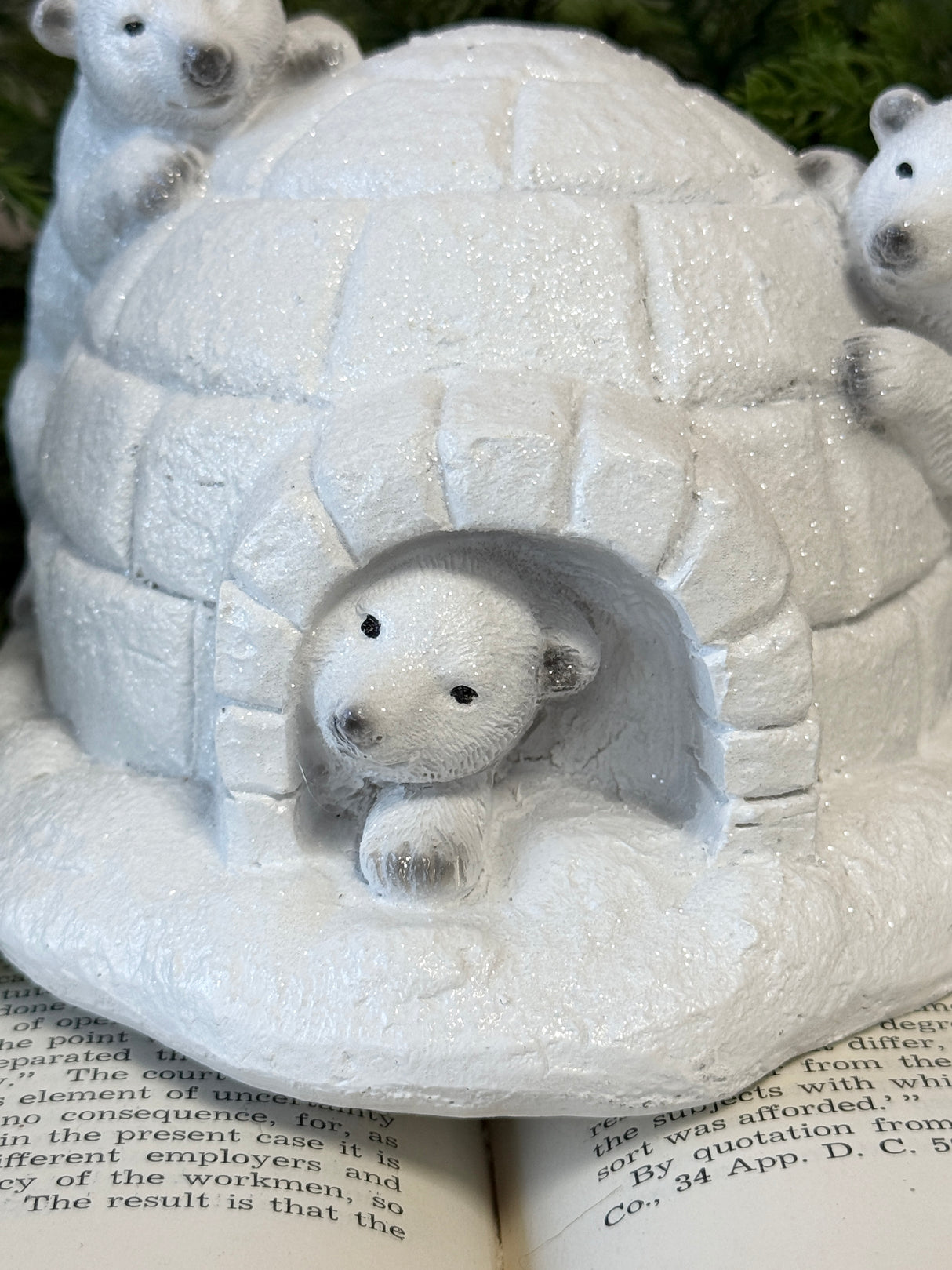 Resin Polar Cubs Igloo