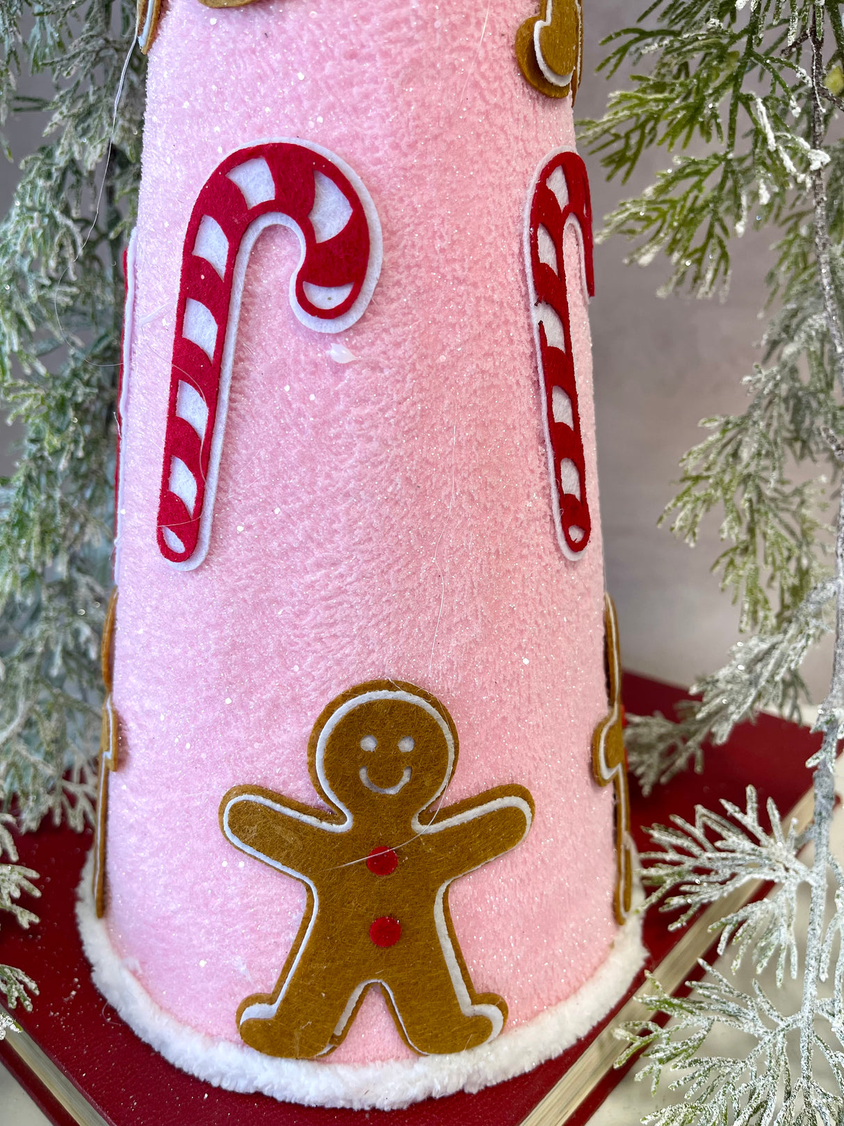 Holiday Fun Gingerbread Tree Set of 2