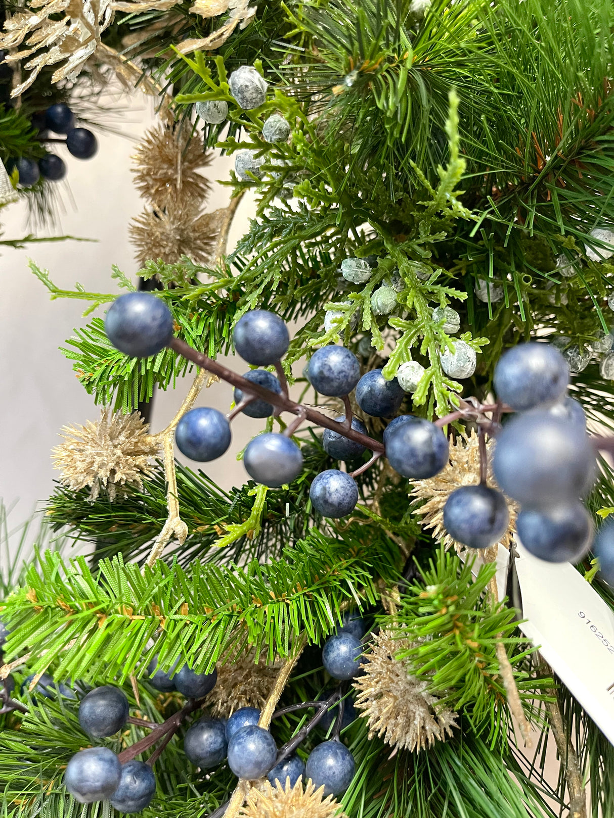 21" A Day In Winter Wreath