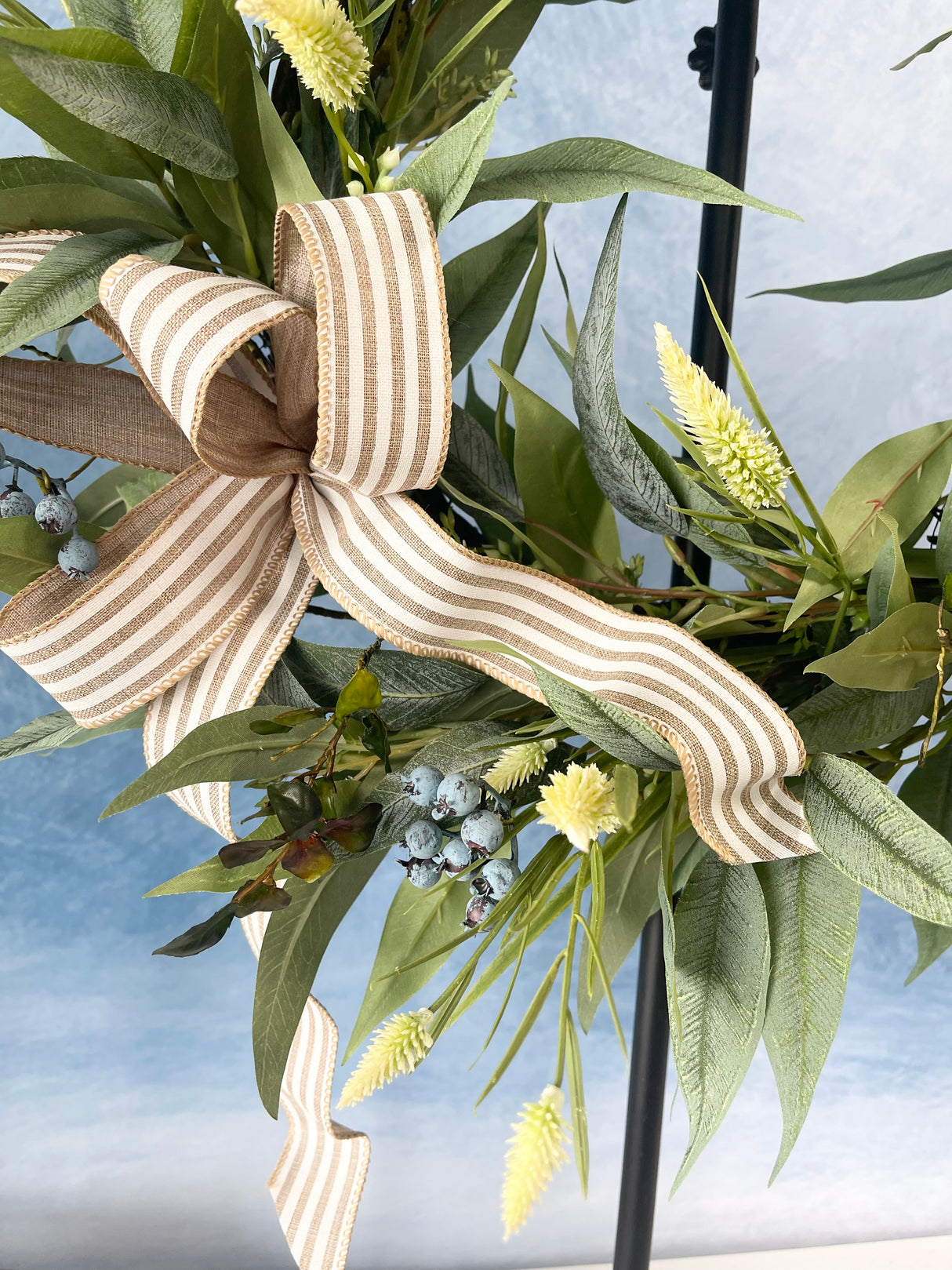 25" Lake Como Wreath