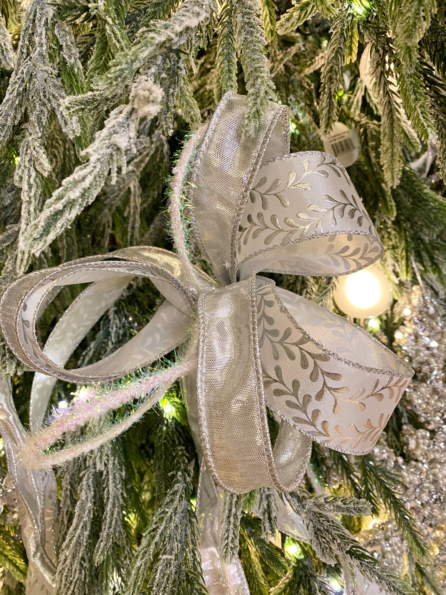 12" Silver Dust Bow