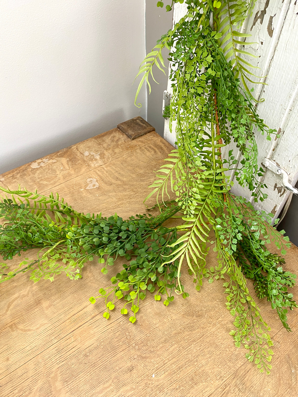 6' Mixed Greens Fern Garland