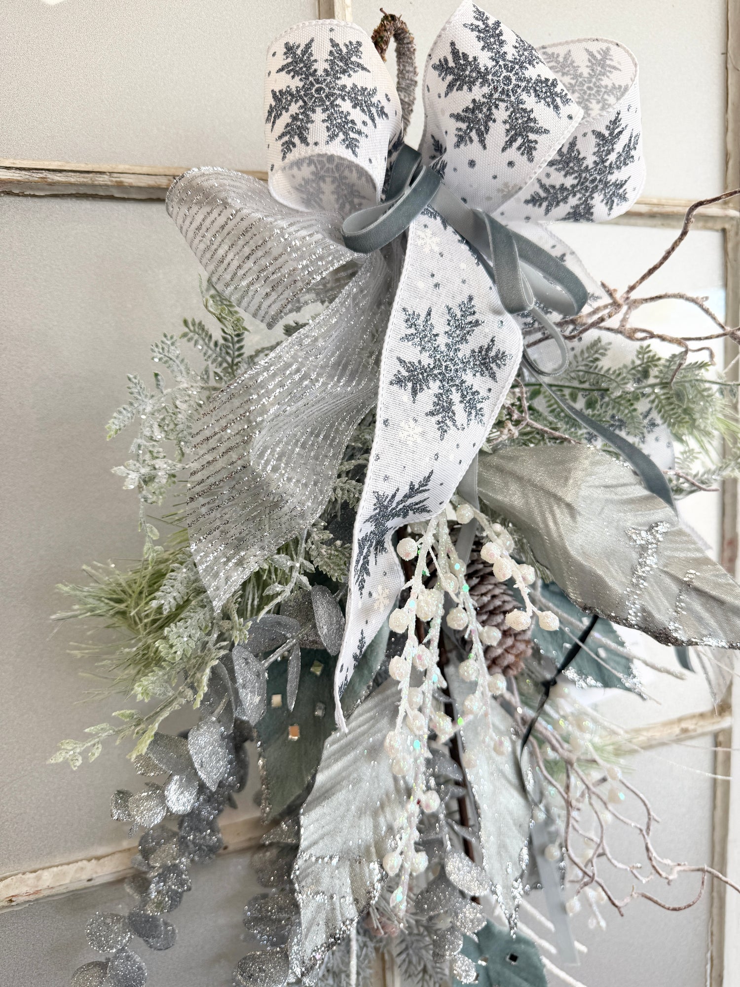 21" Silent Night Sparkle Swag