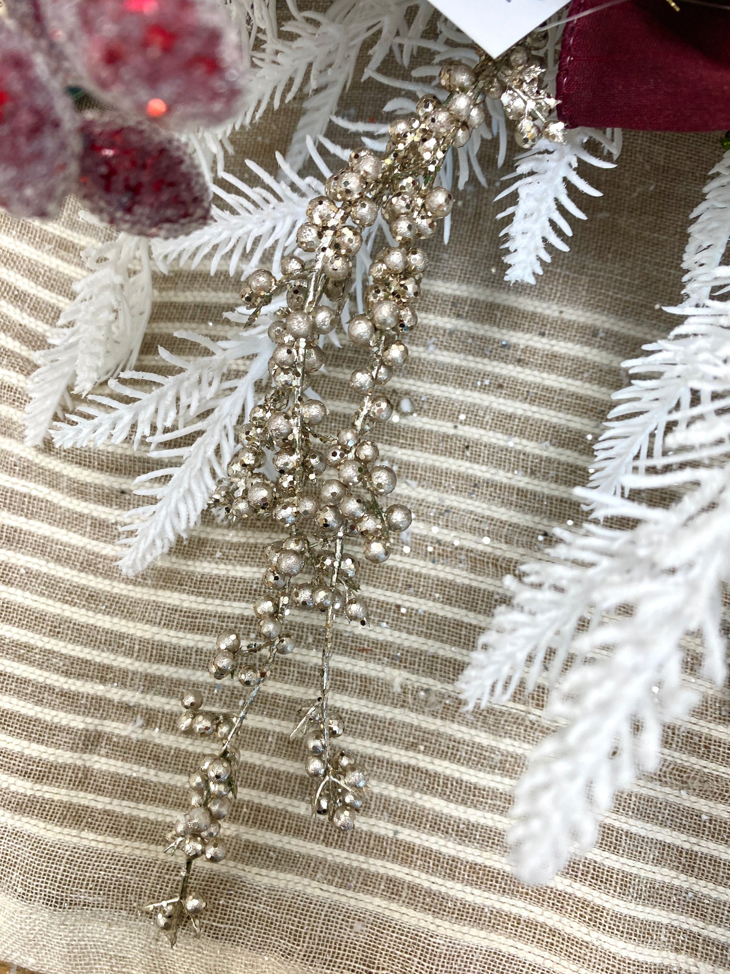 30" Shimmer Of Christmas Swag