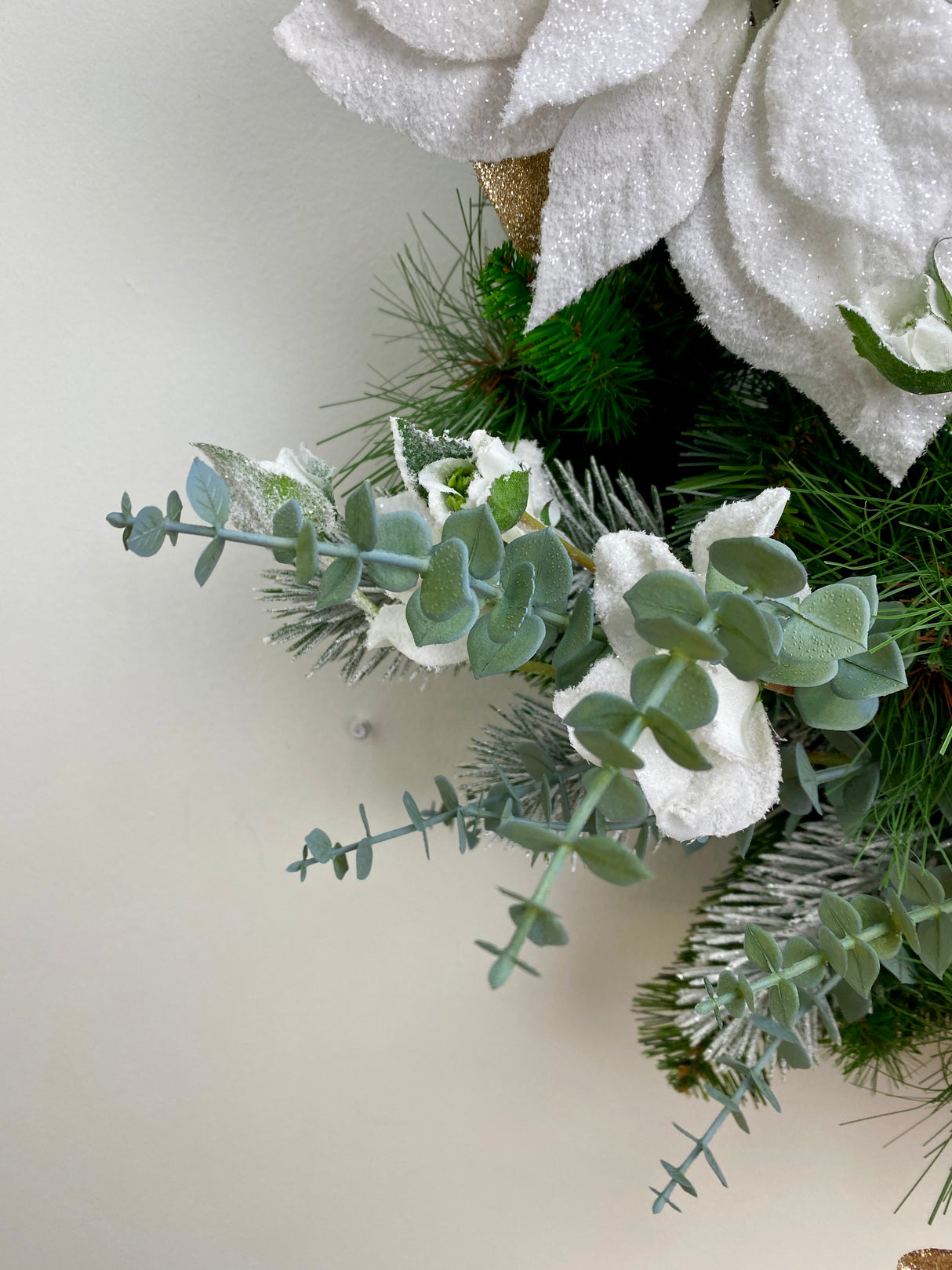 29" Golden Poinsetta Wreath