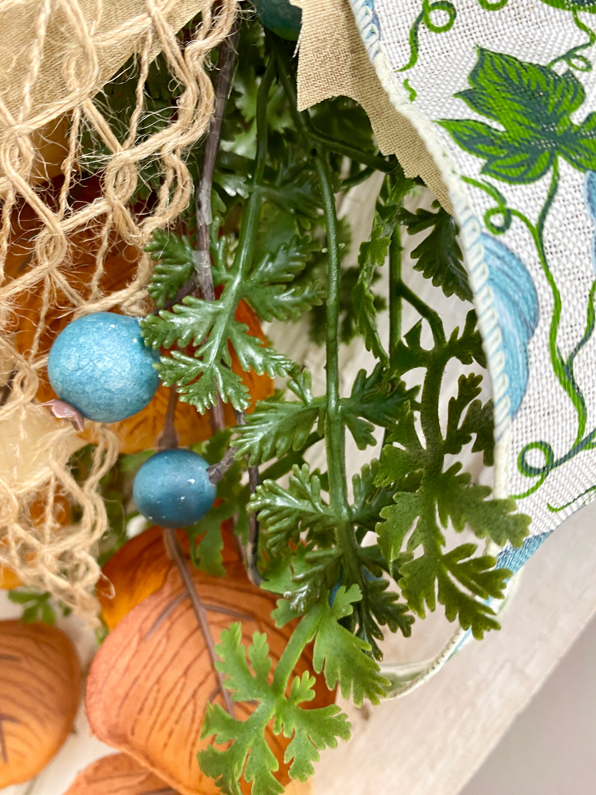 28" Sweet Autumn Swag