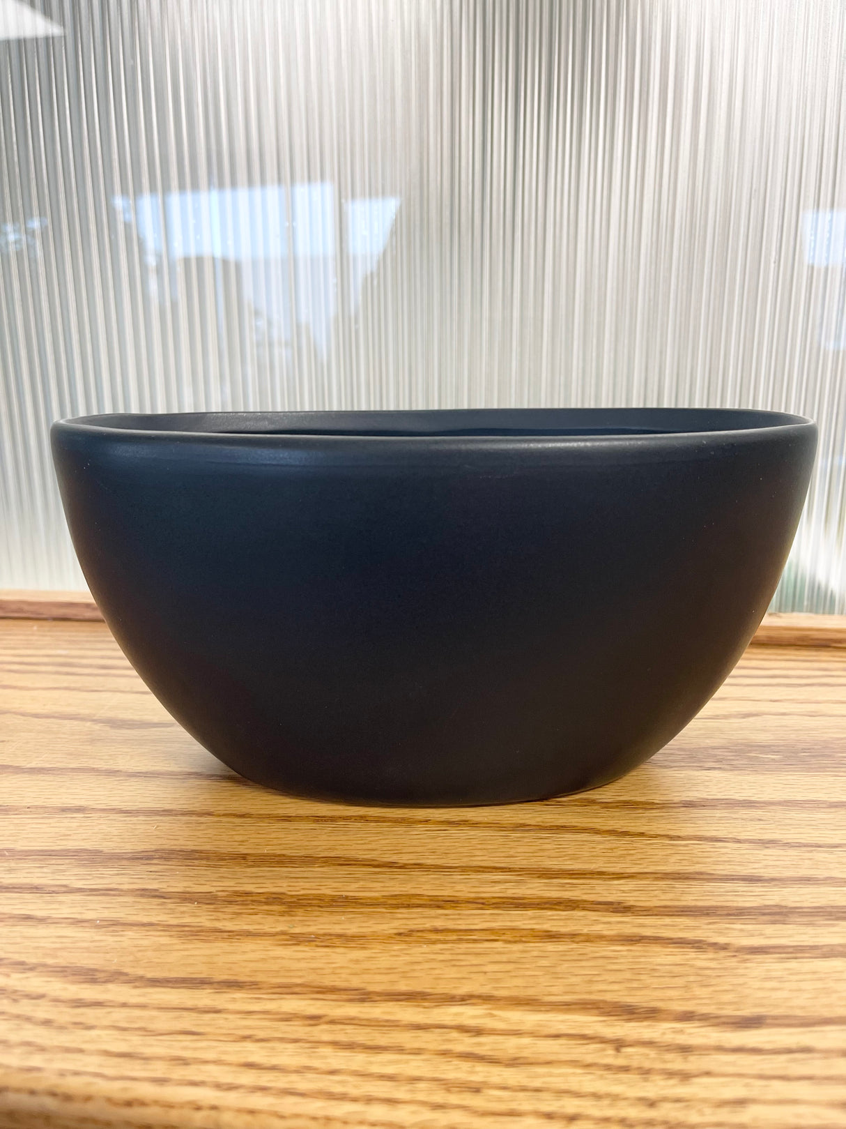 Black Metta Boat Planter -2 Sizes