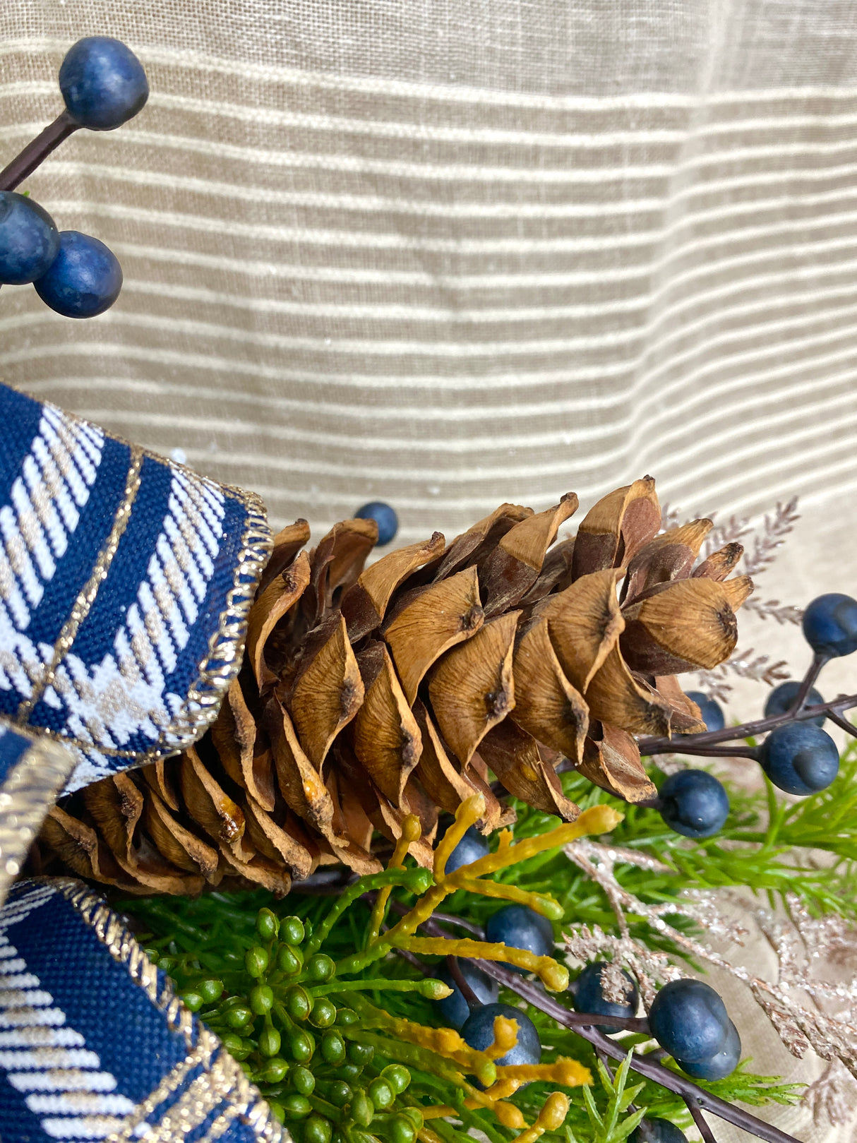 19" Glistening Winter Small Swag