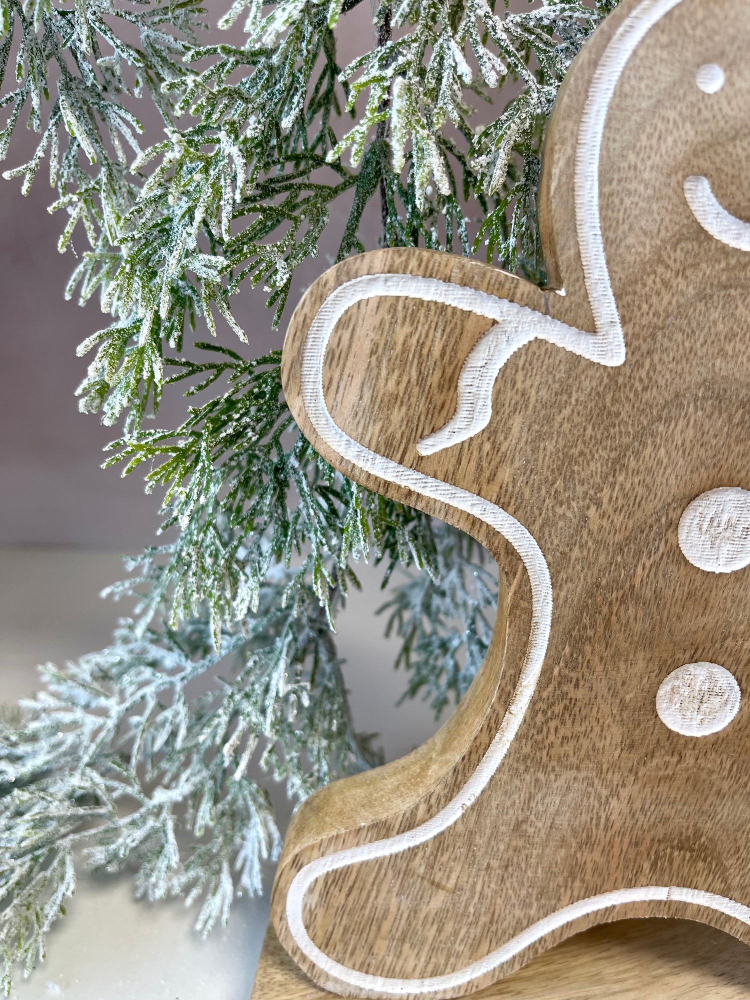 Mango Wood Gingrebread Man