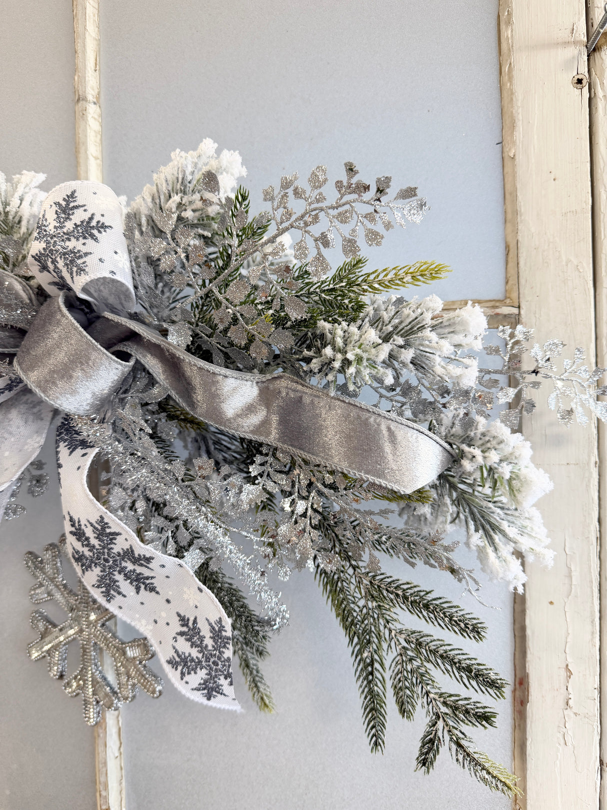 Shimmering Silver Snowflake Swag Kit
