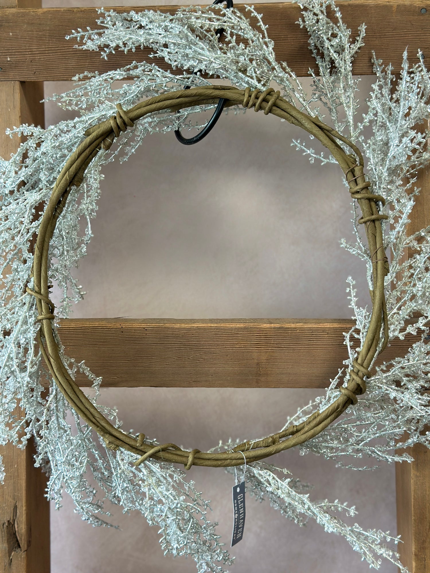 20" Christmas Concert Iced Wreath