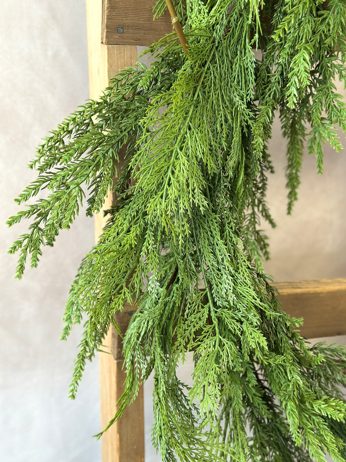 6' Ultra Deluxe Mixed Cedar Garland