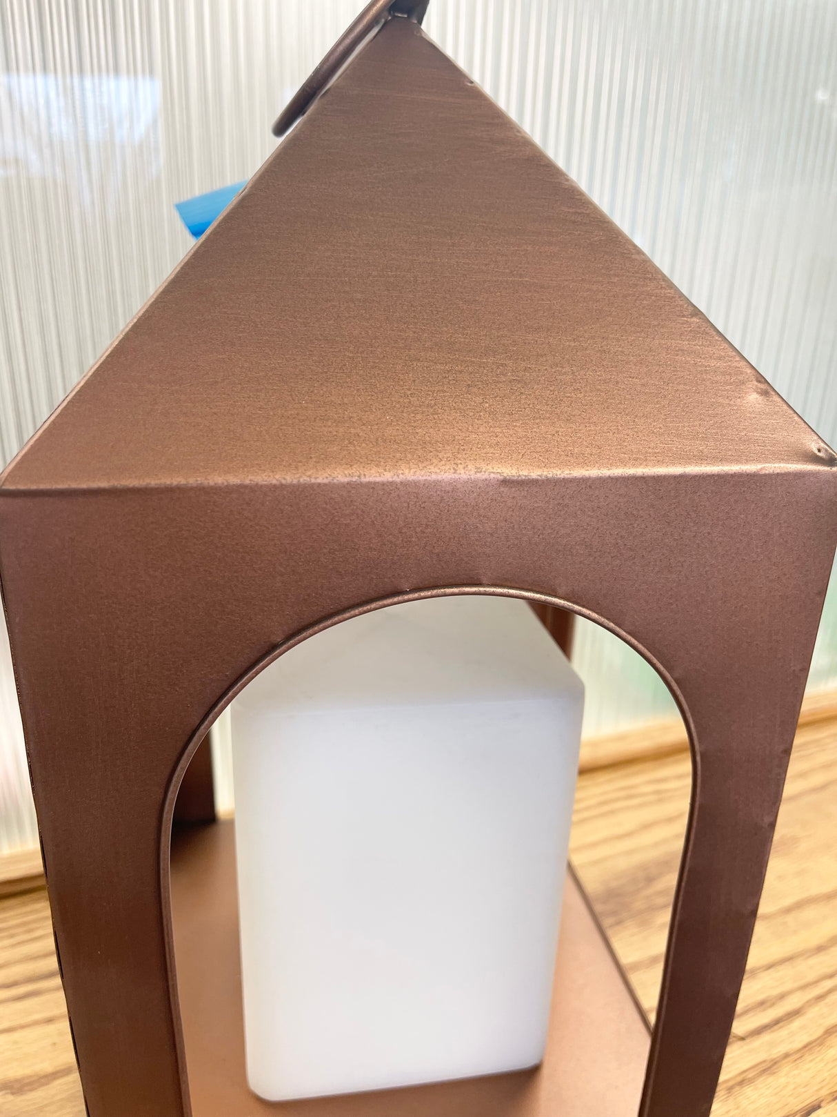 Bronze Classic Glowing Lantern