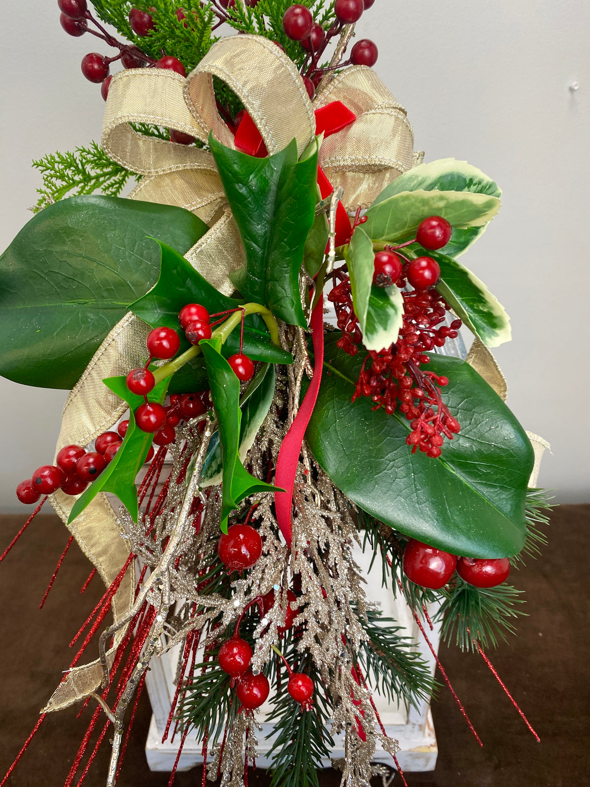 26" Glisten and Sparkle Lantern Swag