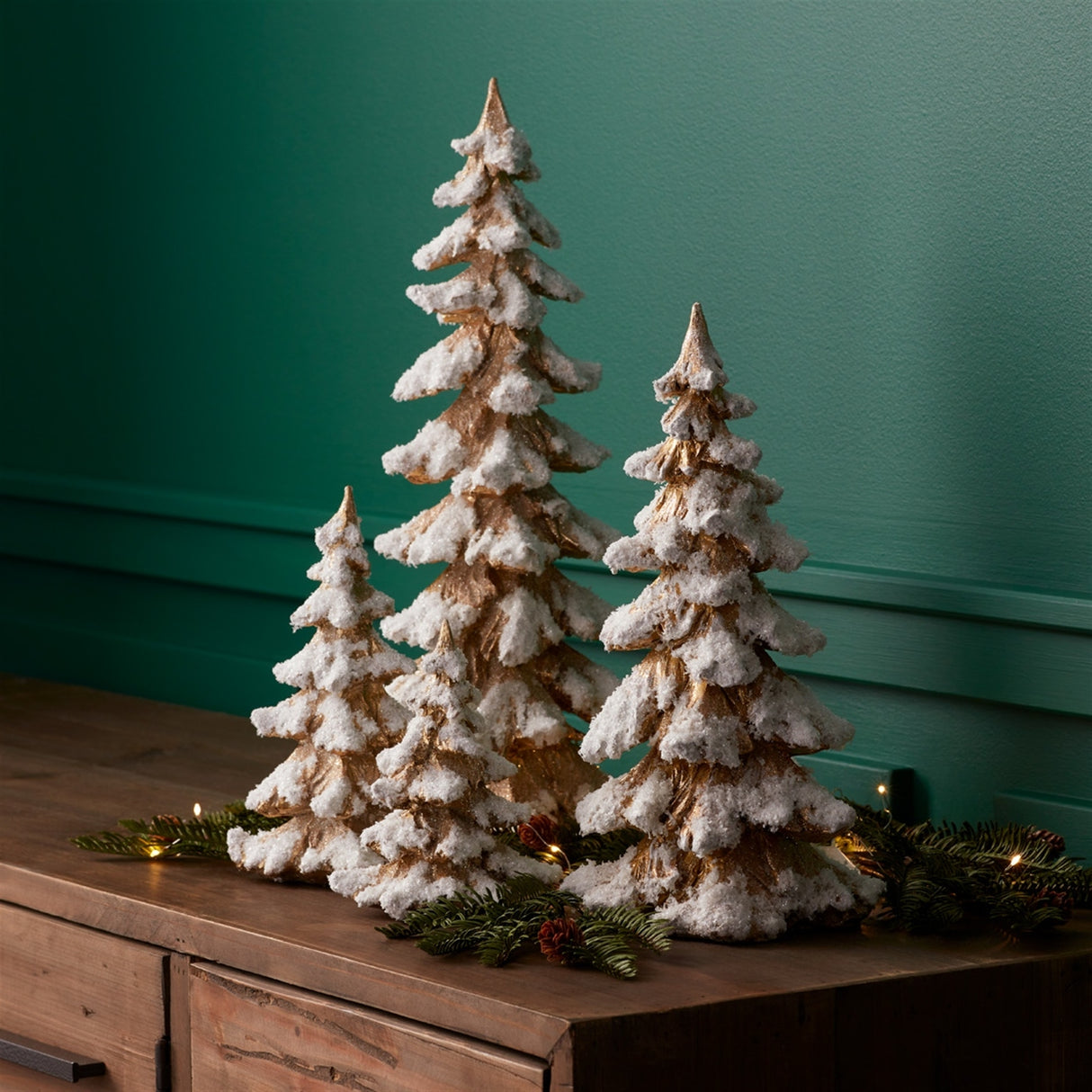 Glitter & Gold Resin Christmas Tree Set of 4