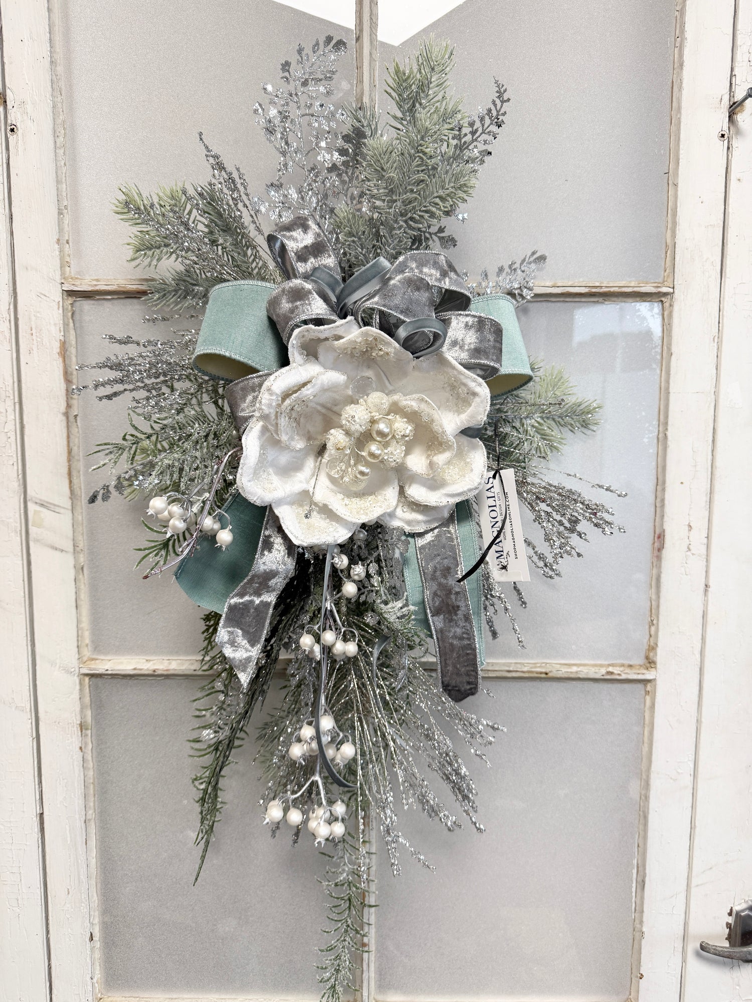 27" Beautiful Winter Swag