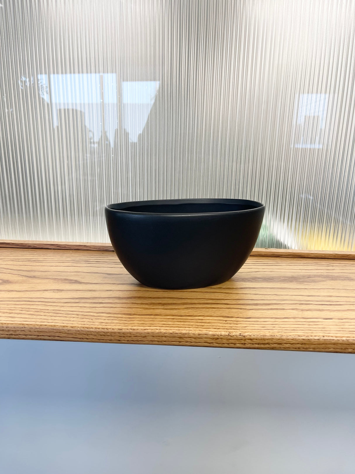 Black Metta Boat Planter -2 Sizes