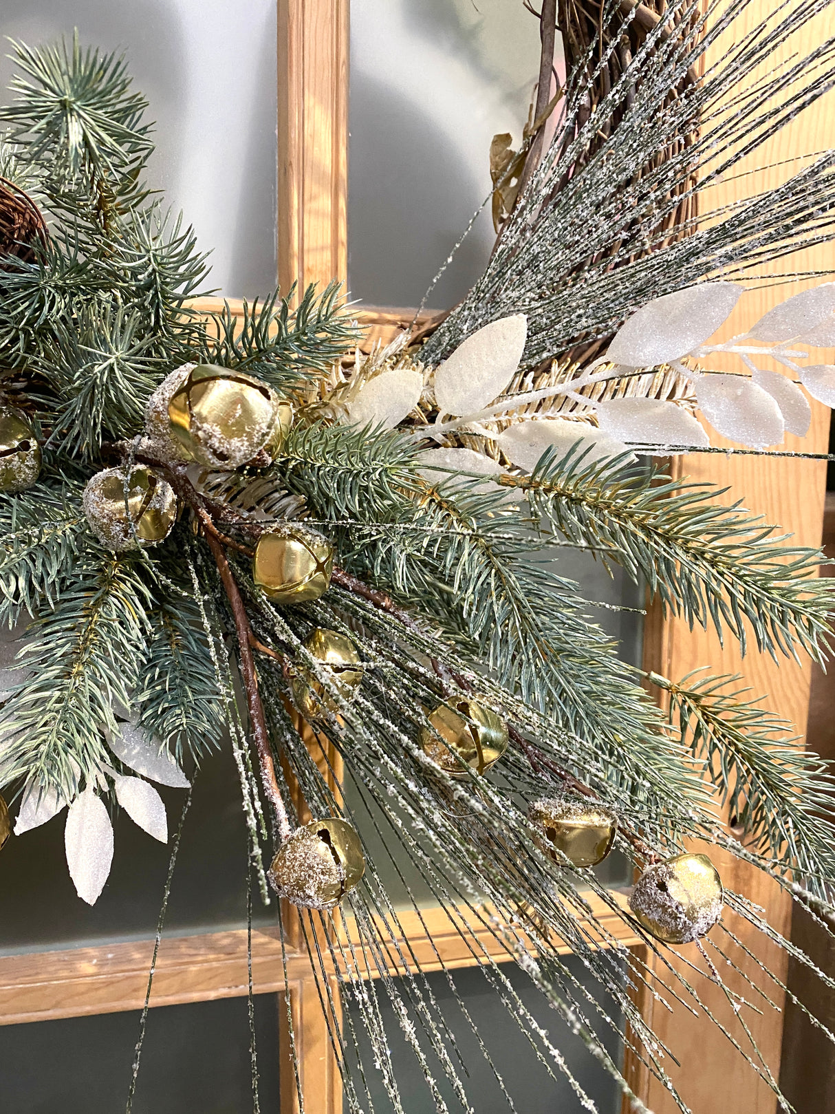 29" Winter Lodge Charm Wreath