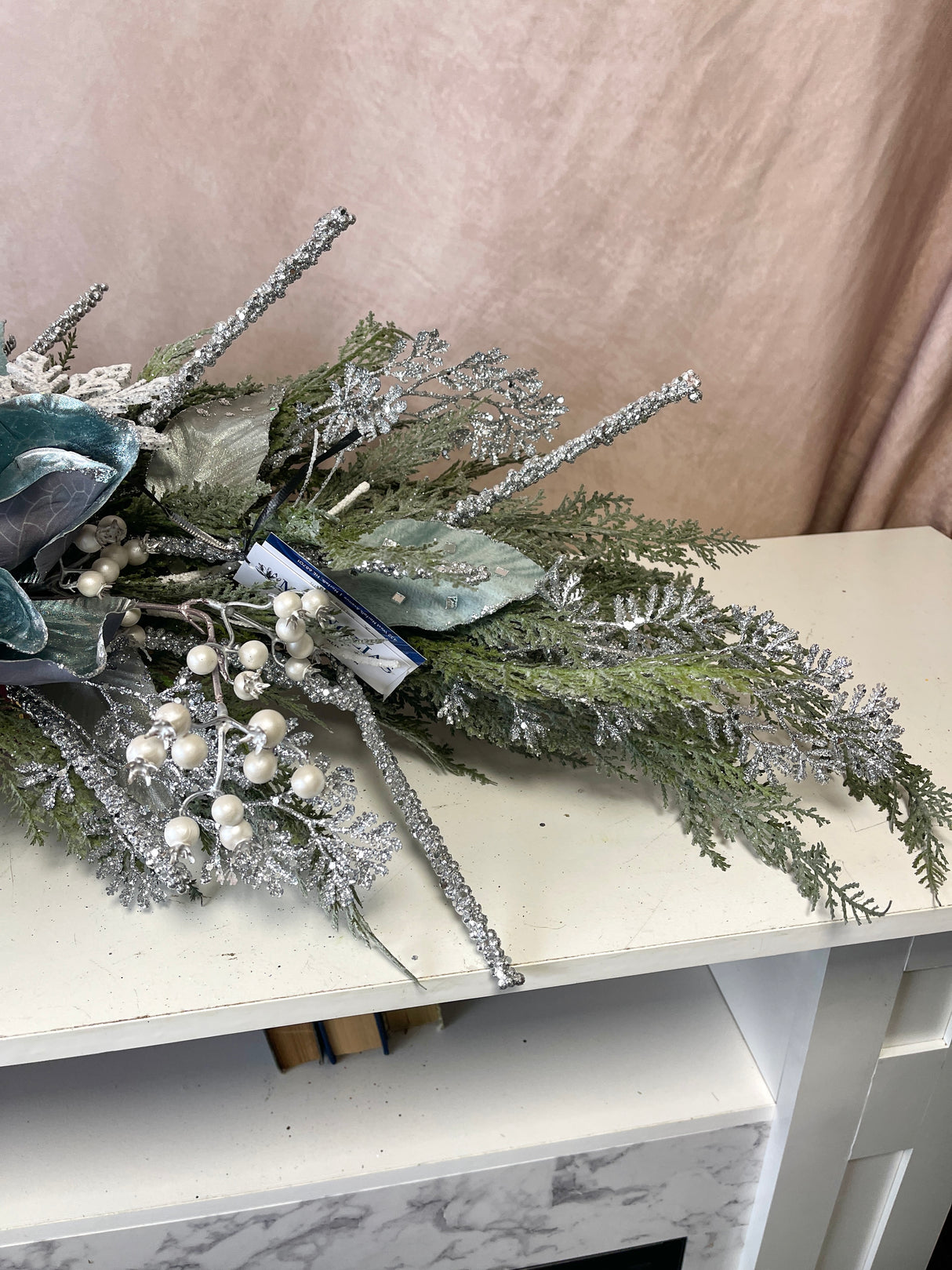 39" Arctic Grace Swag