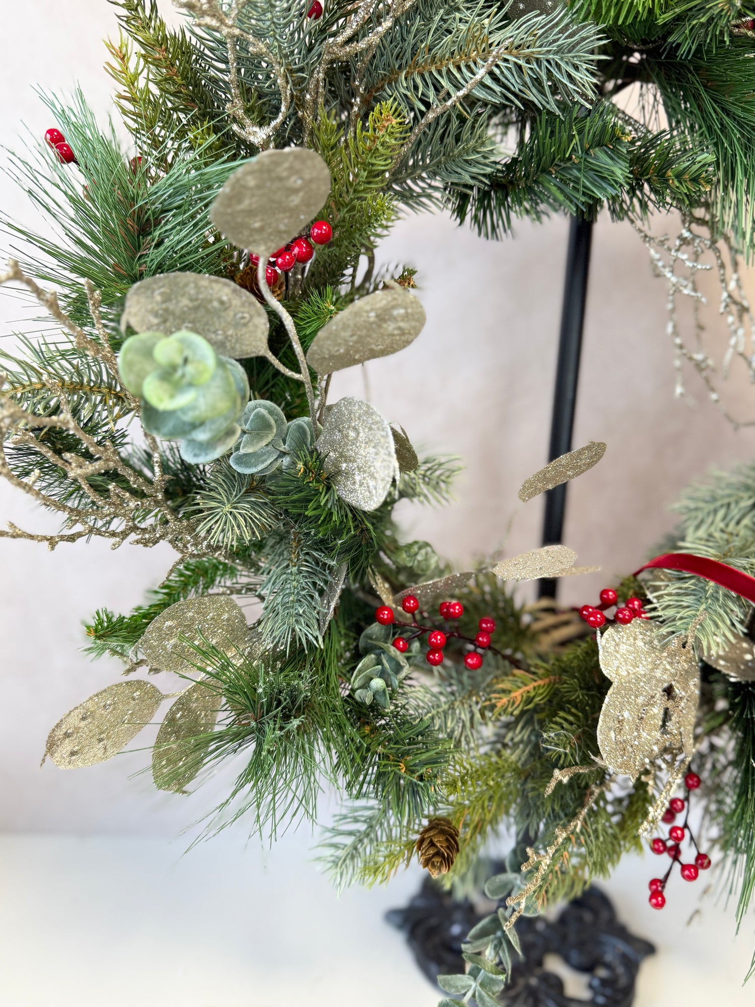 27" Majestic Charm Wreath