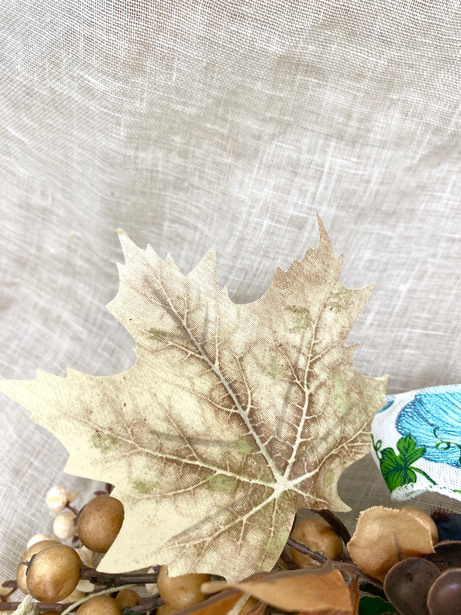 23" Afternoon Stroll Swag