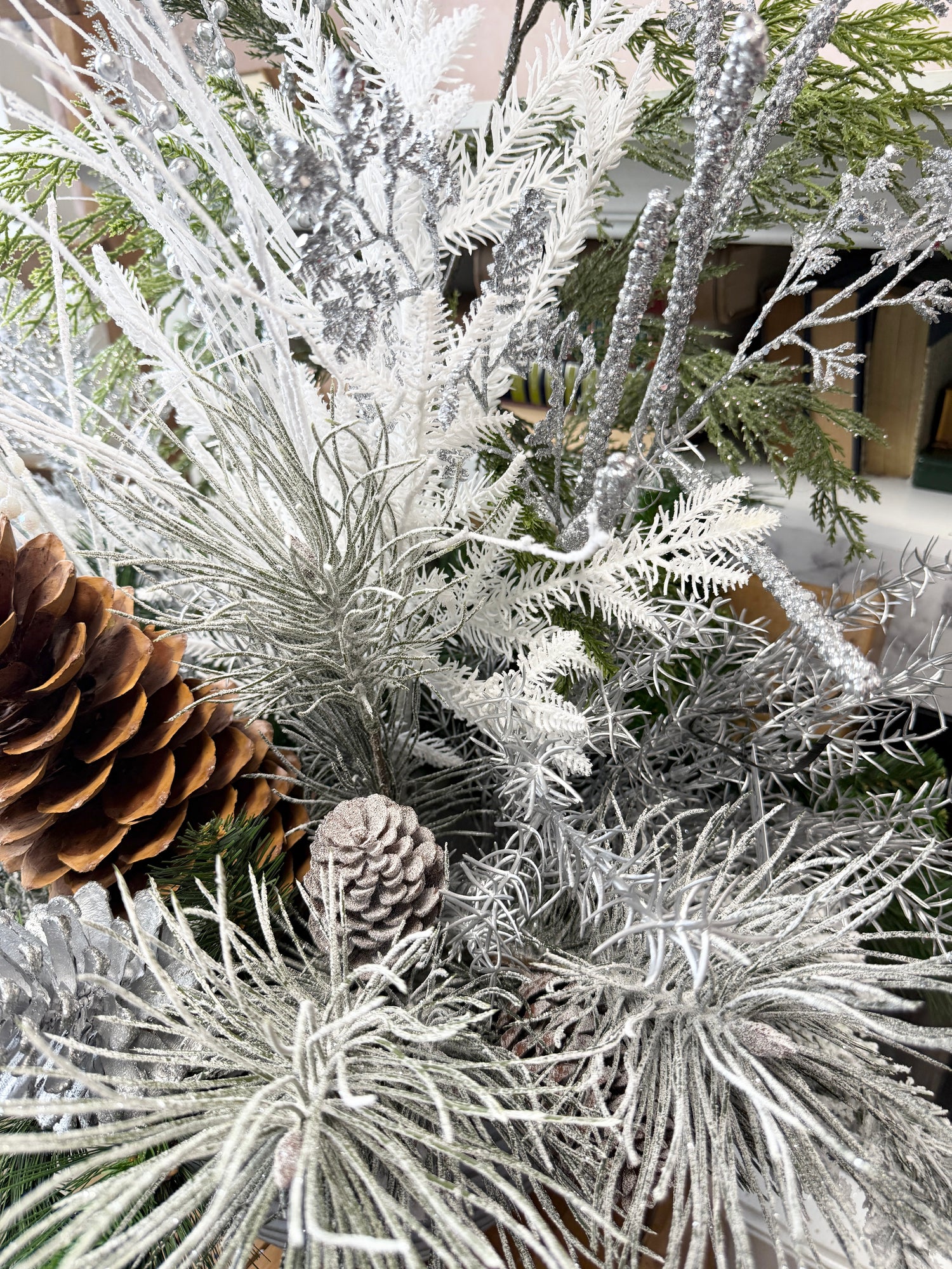 40" Sparkling Pines Porch Pot