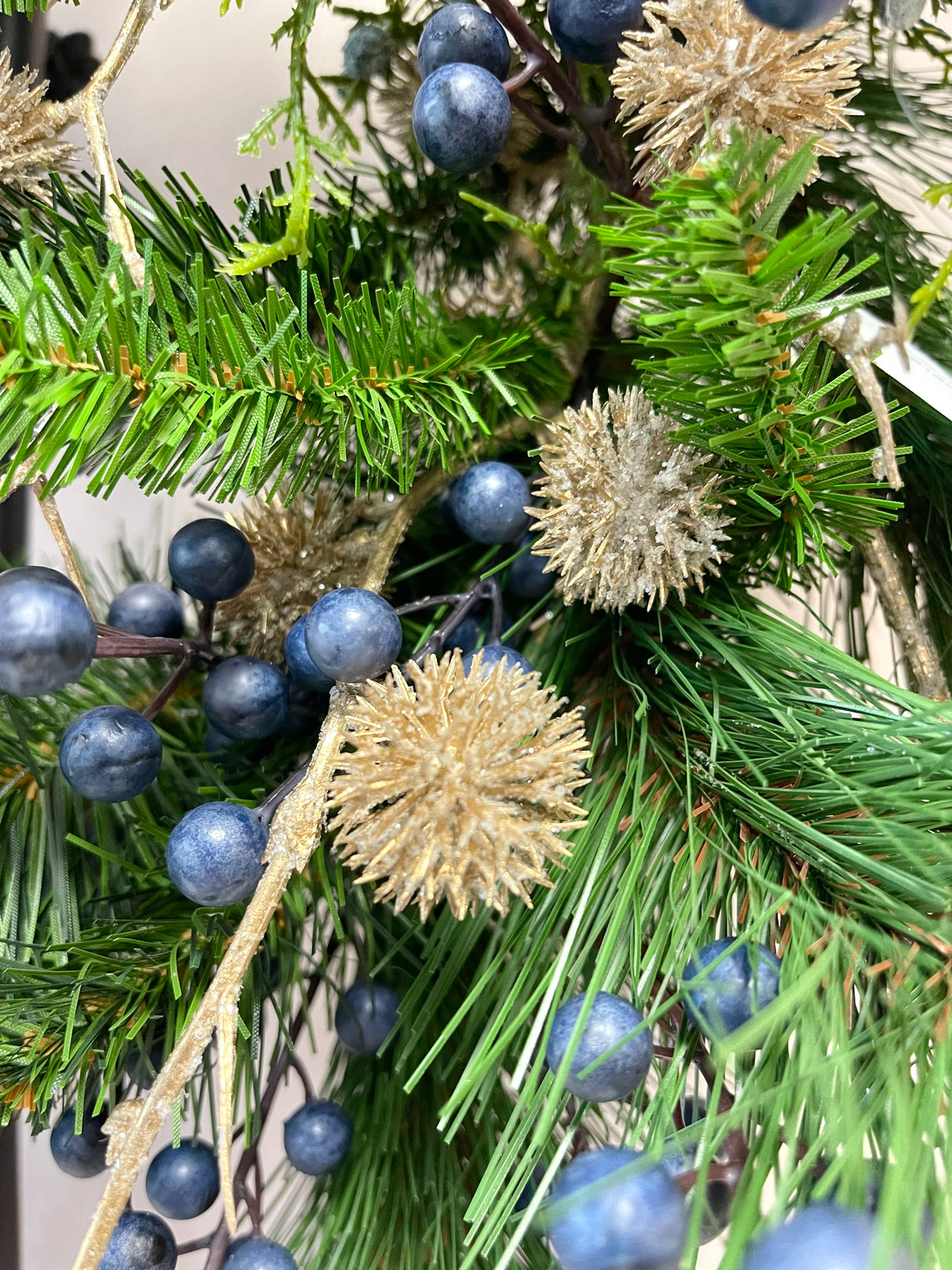 21" A Day In Winter Wreath