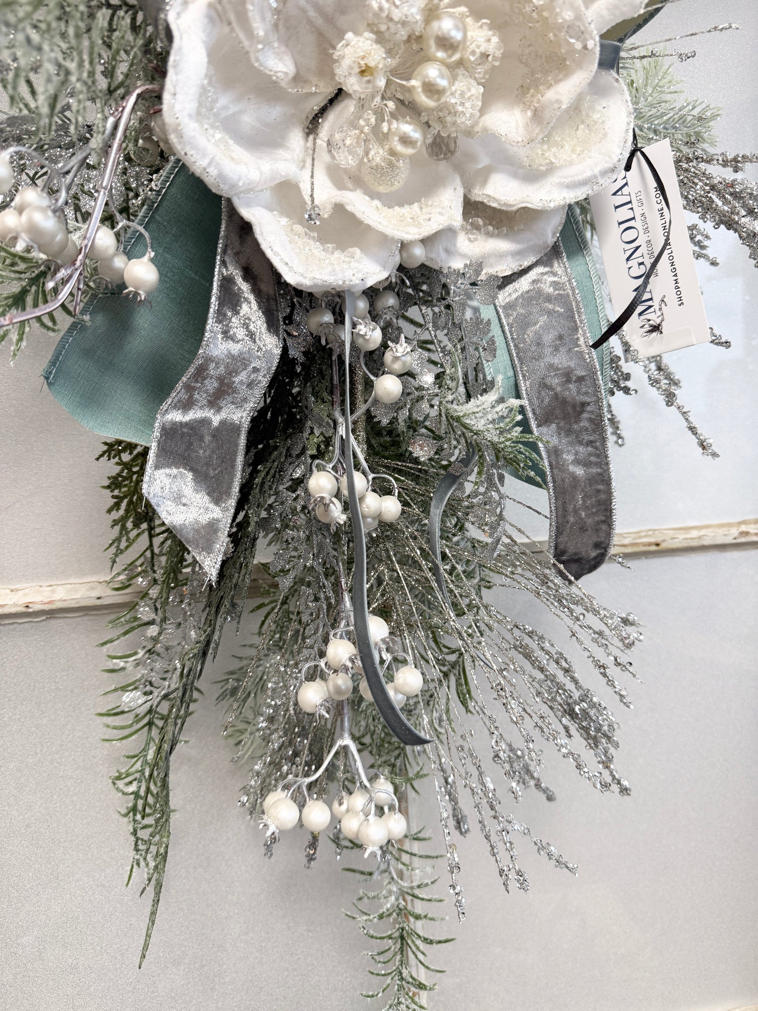 27" Beautiful Winter Swag