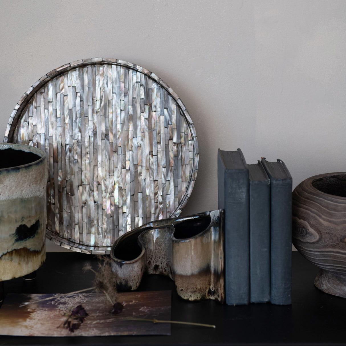 Leah Round Black Tray- 2 Sizes