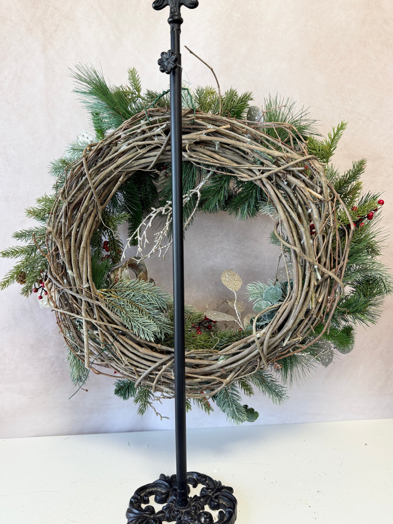 27" Majestic Charm Wreath
