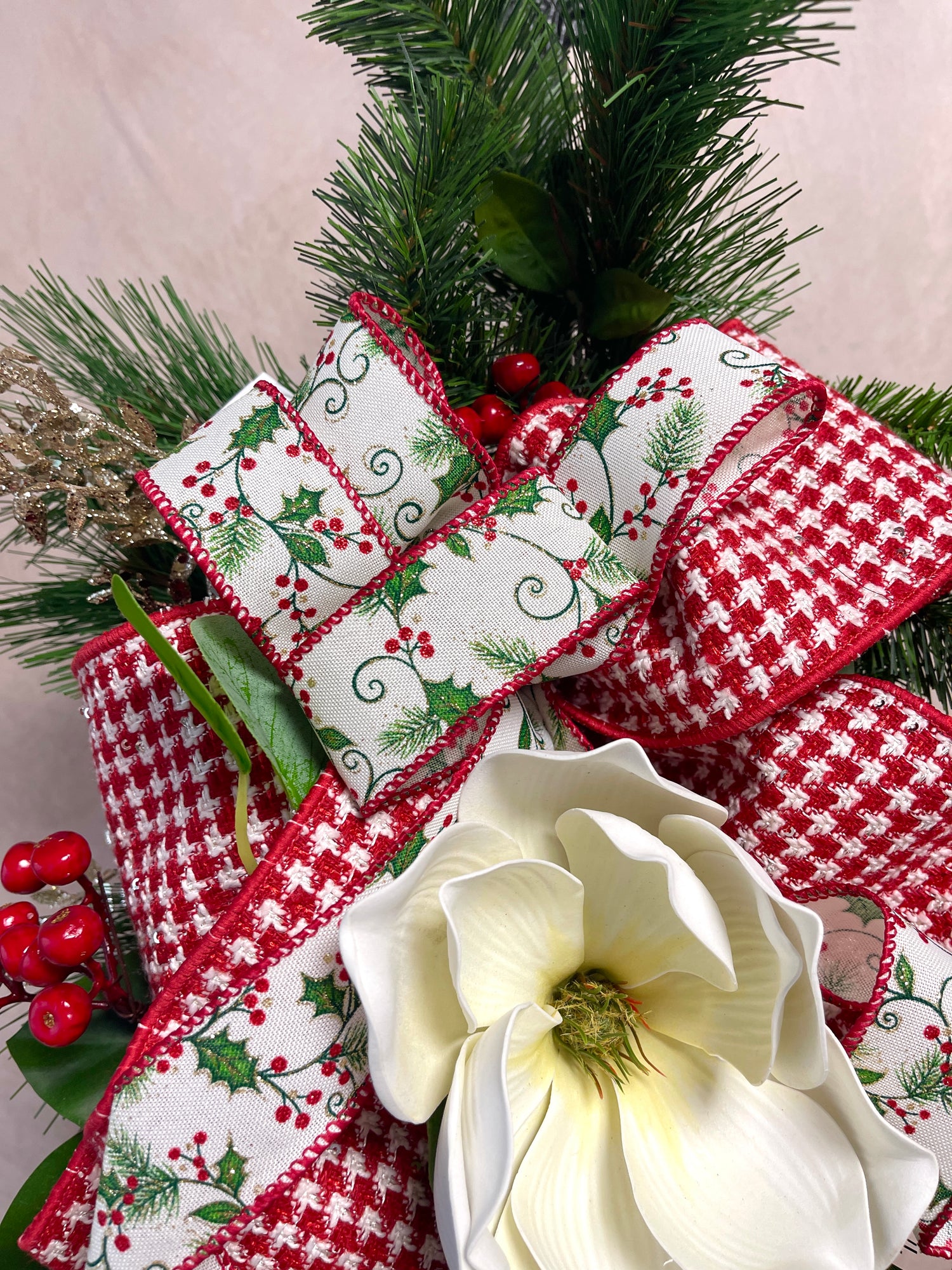 34" Magnolia Christmas Grace Teardrop Swag Design 1