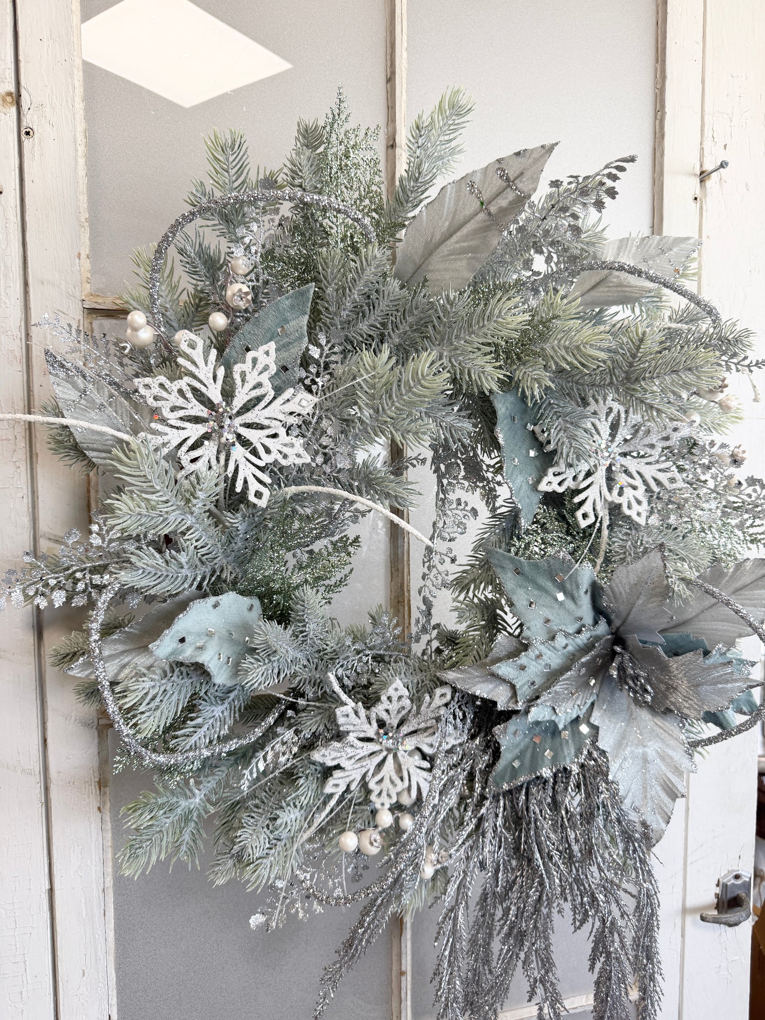 25" Frosted Elegance Wreath