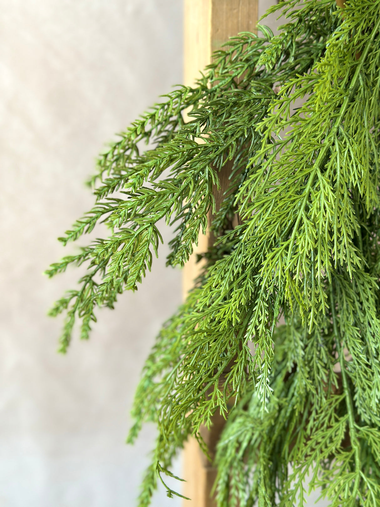 6' Ultra Deluxe Mixed Cedar Garland