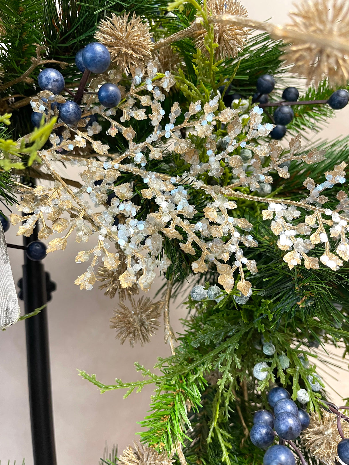 21" A Day In Winter Wreath