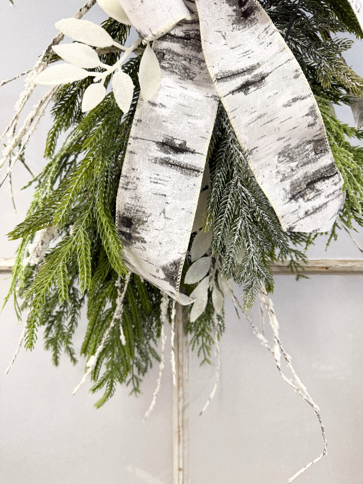 27" Winter Cuddles Teardrop Swag