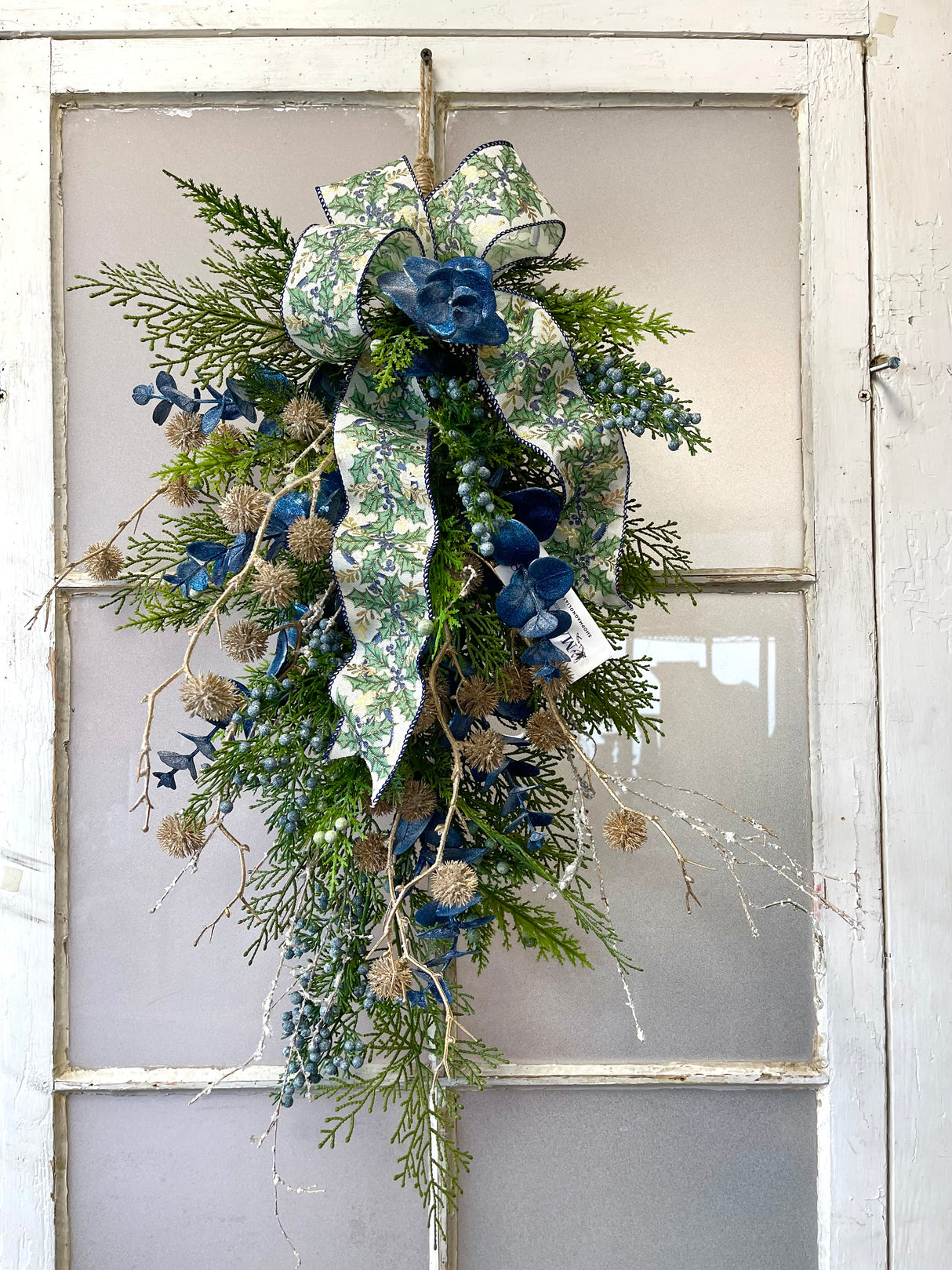 28" Holiday Magic Teardrop Swag