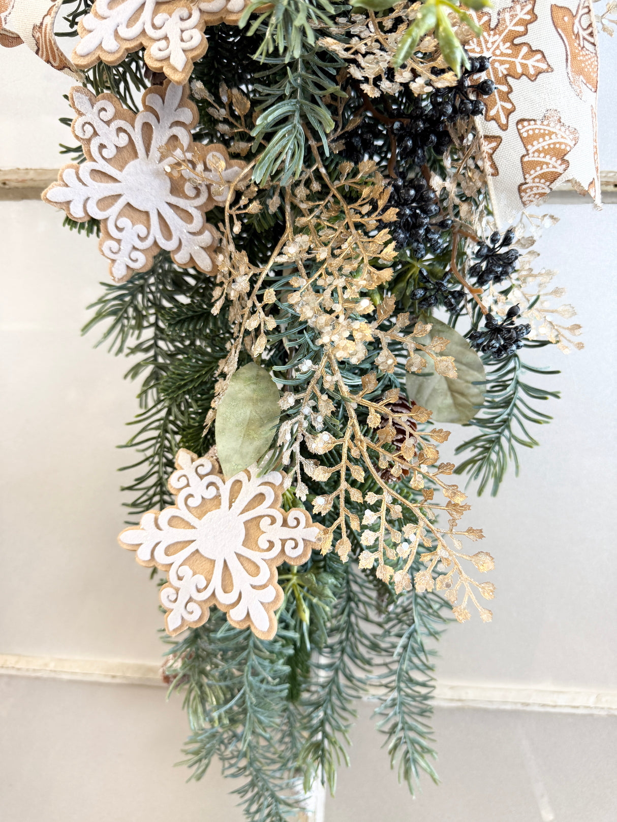 29" Christmas Cheer Swag