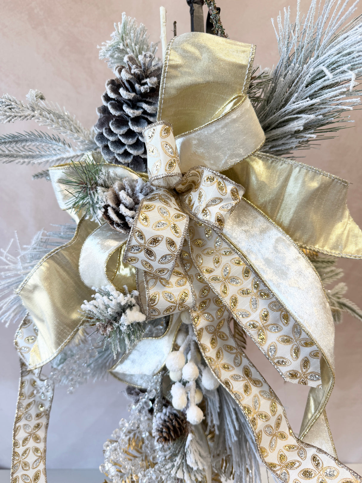 13" Ivory Elegance Bow