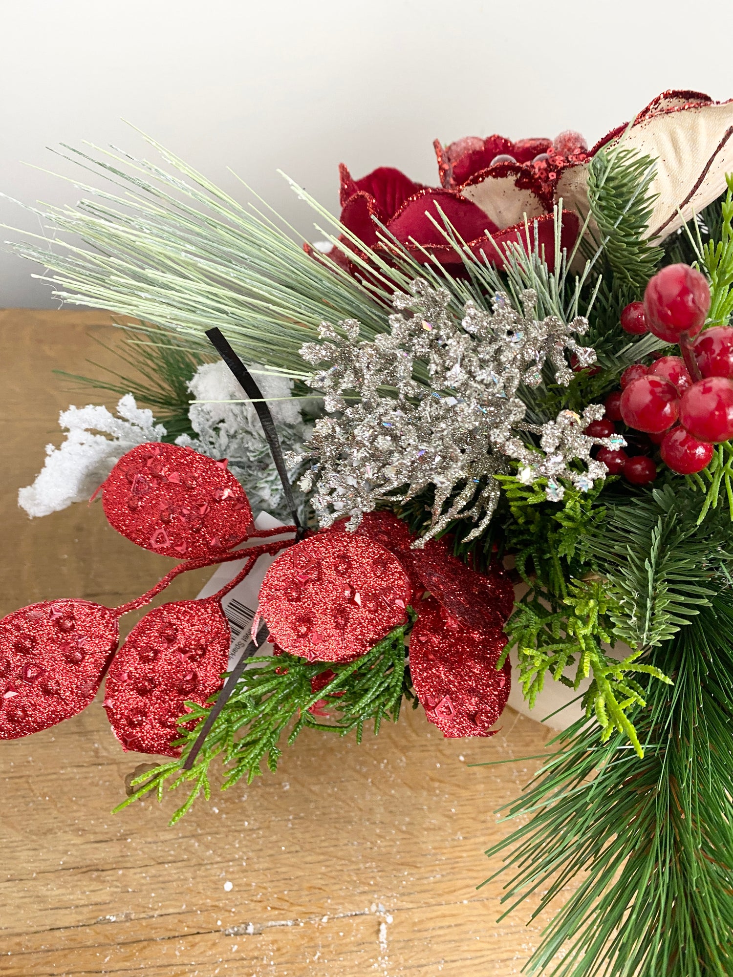 23" Red Velvet Sparkle Centerpiece