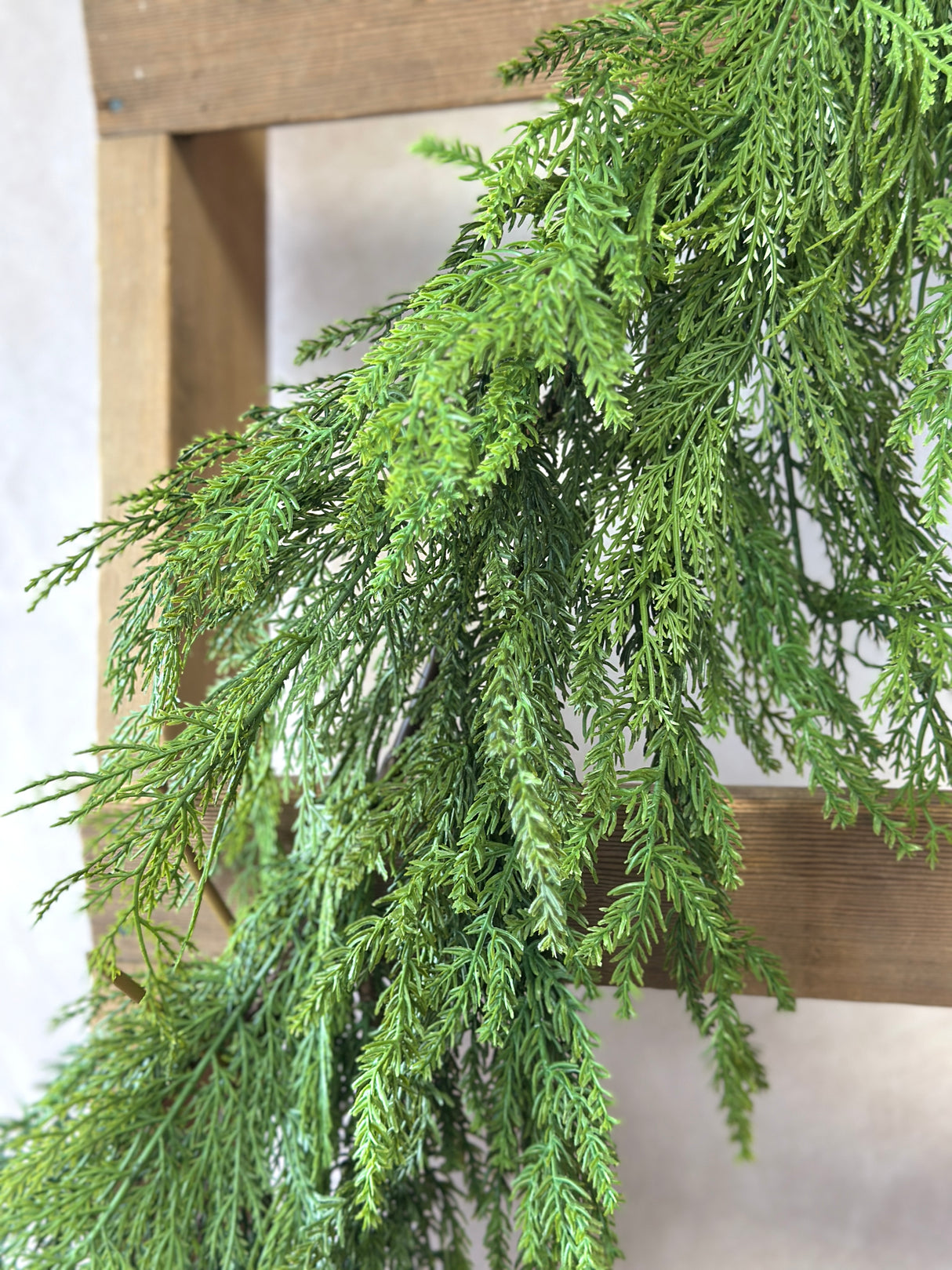 6' Ultra Deluxe Mixed Cedar Garland