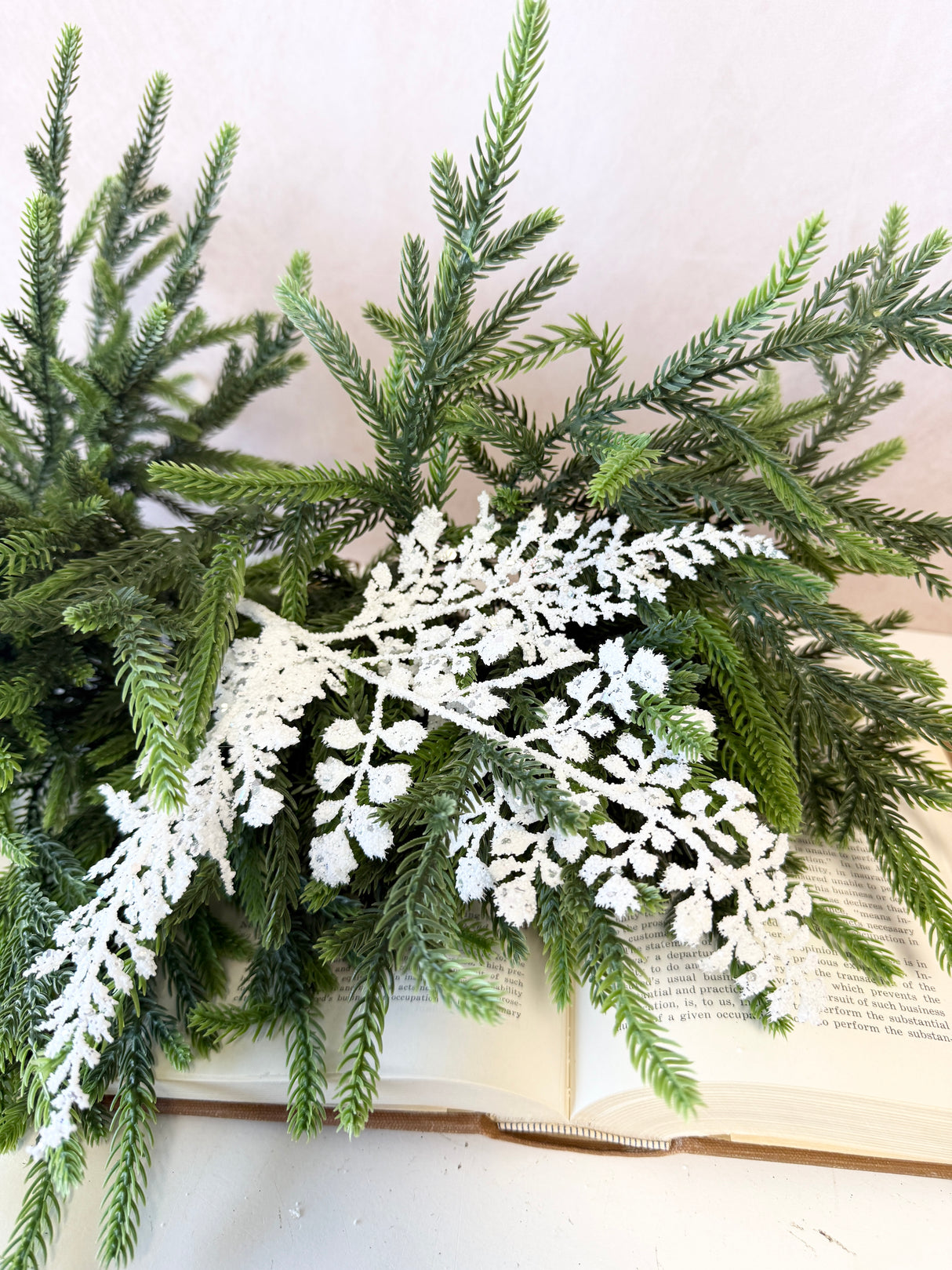 Deck The Halls Fern Pick