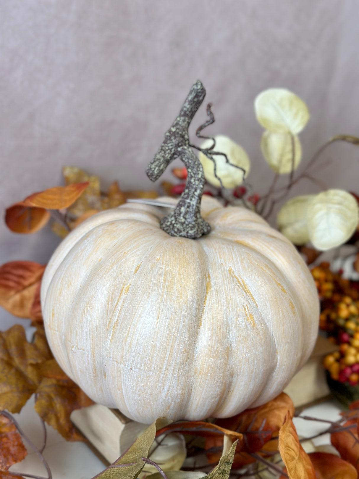 8" Apple Picking Pumpkin