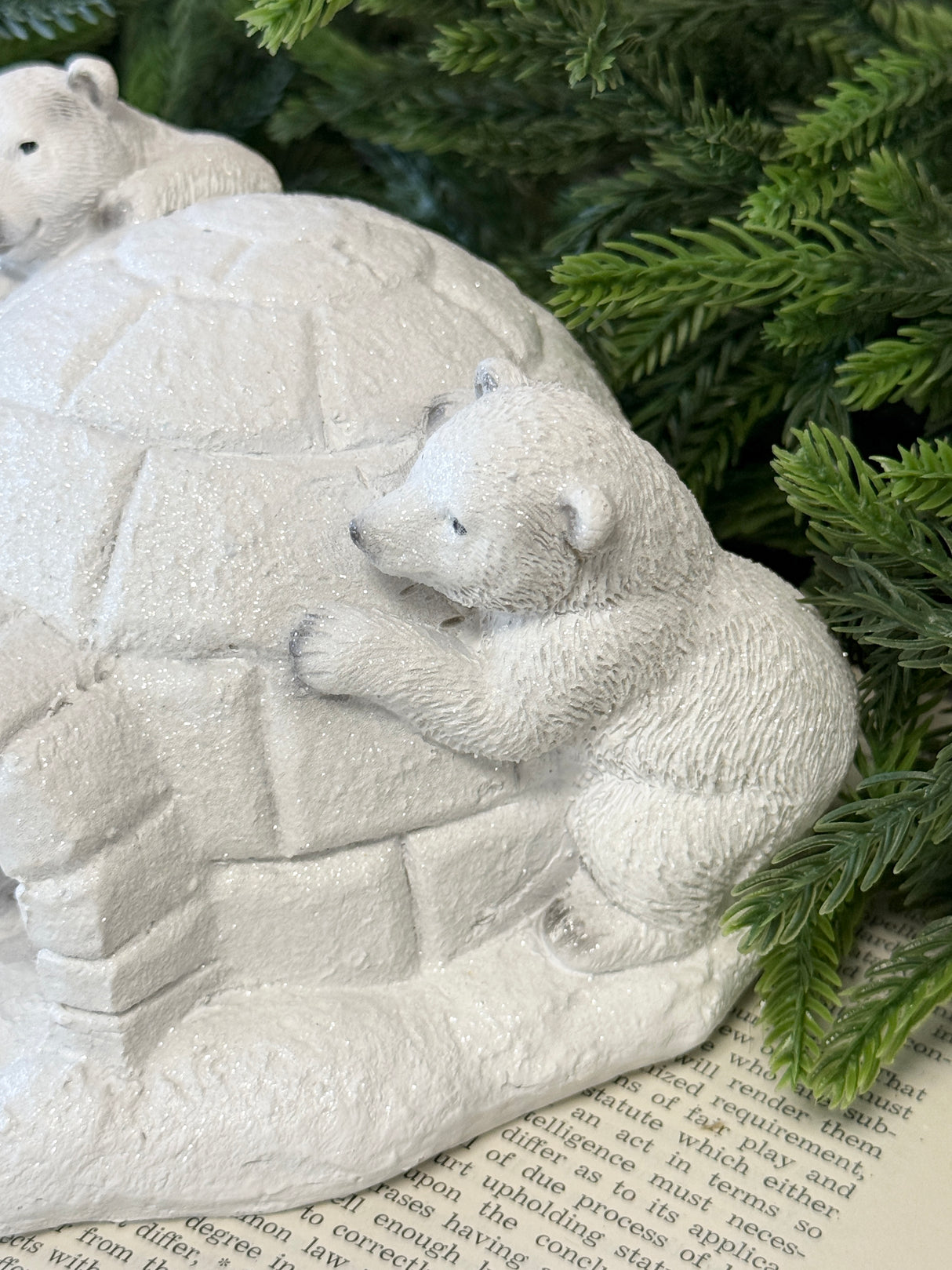 Resin Polar Cubs Igloo