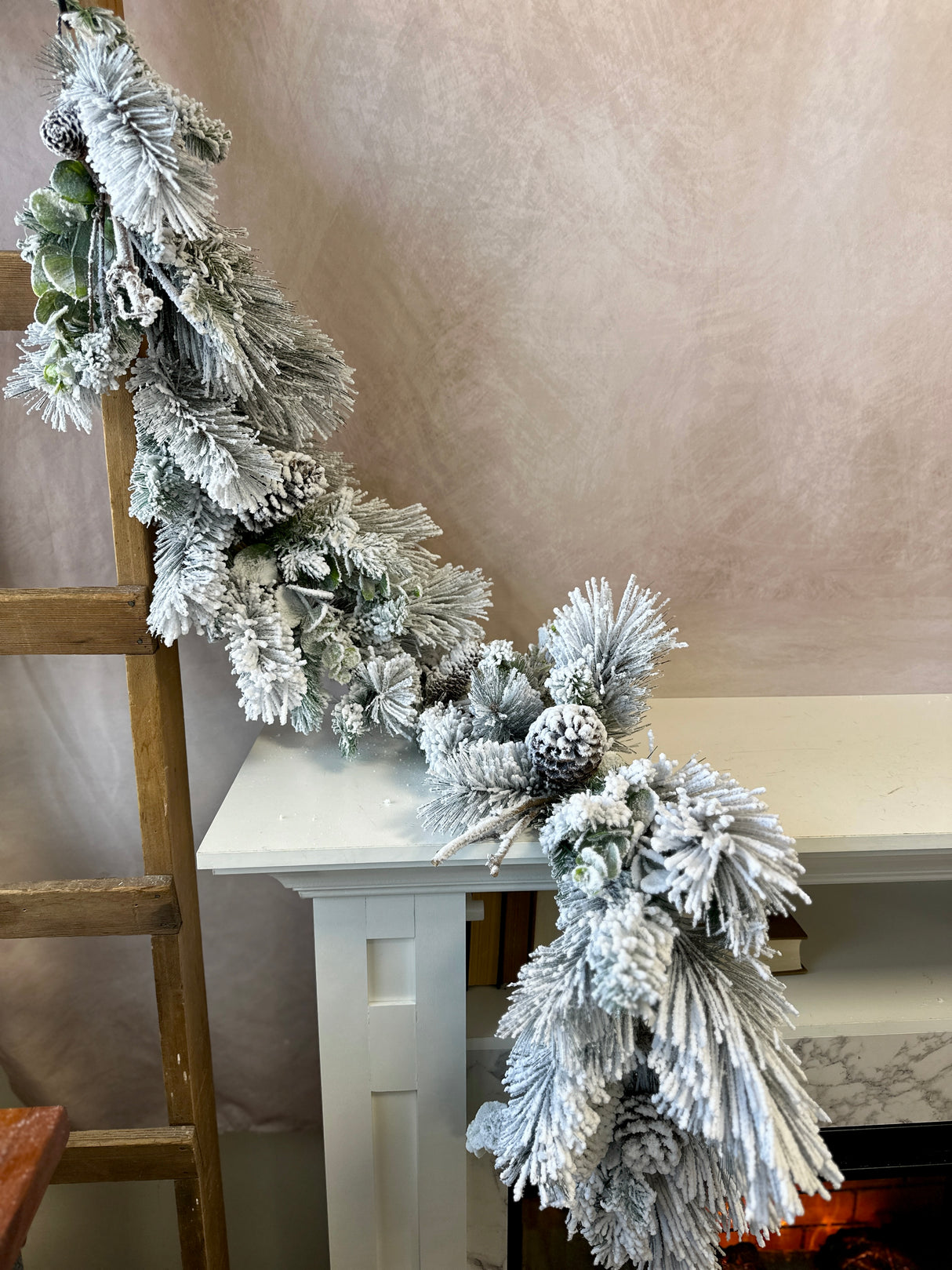 5' Snow Pine Euc Leaves Garland